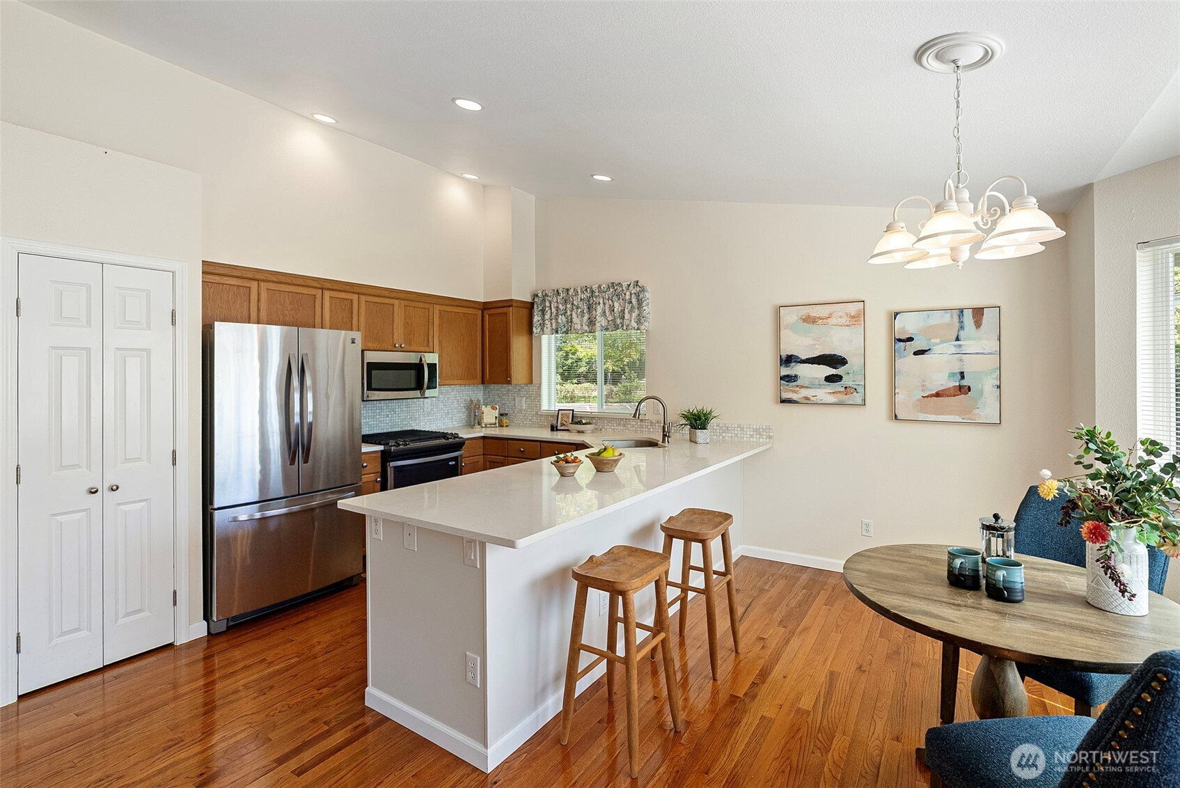 902 NW Leisure Lane