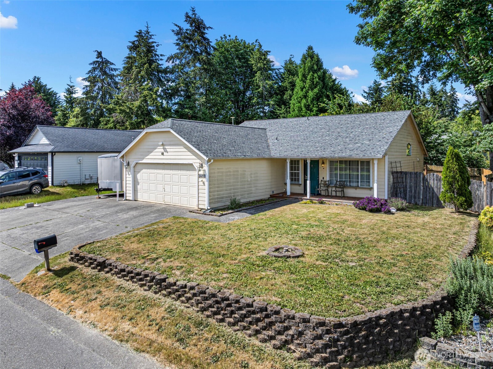 6936 Troy Lane NE