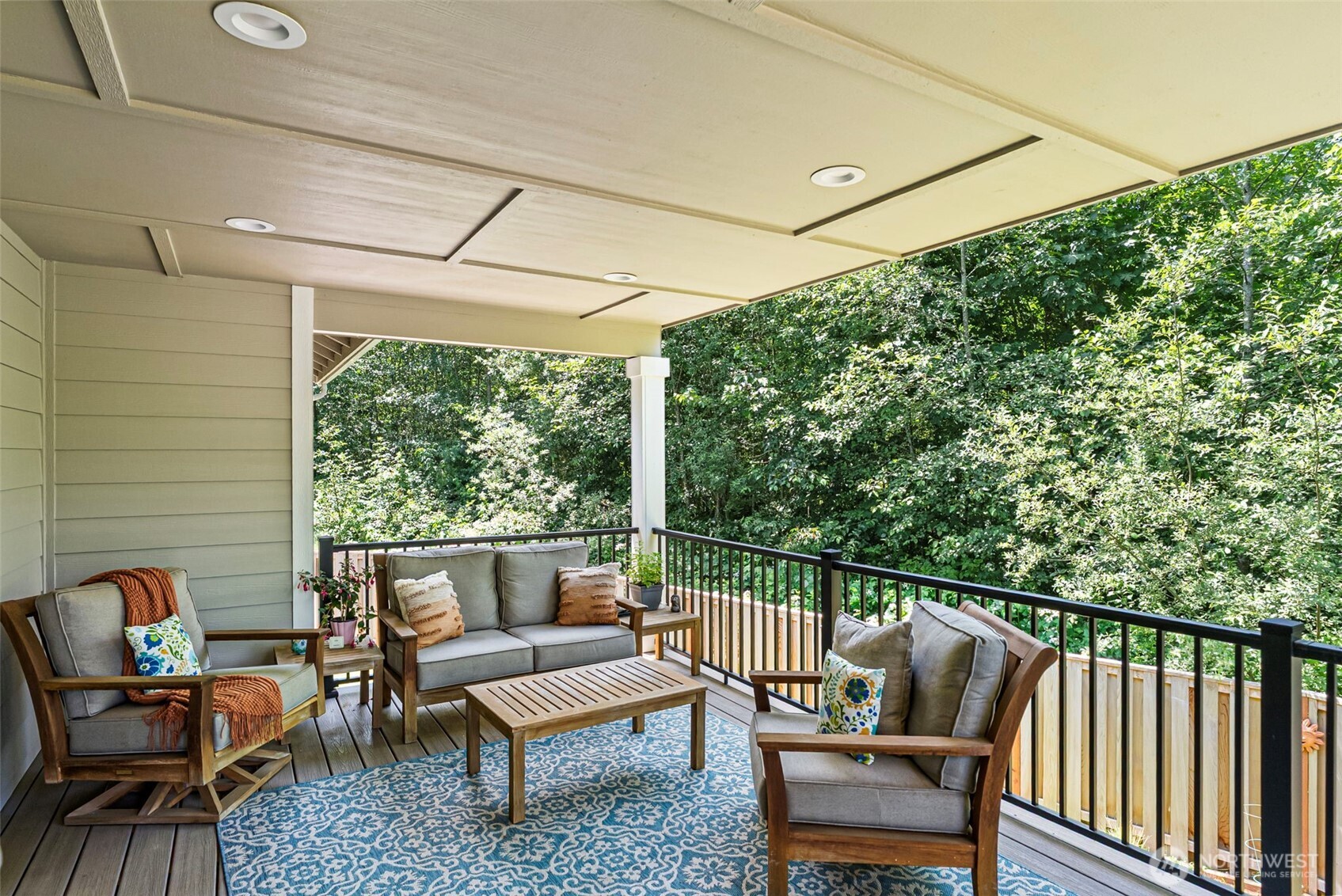 9236 NE Country Woods Lane