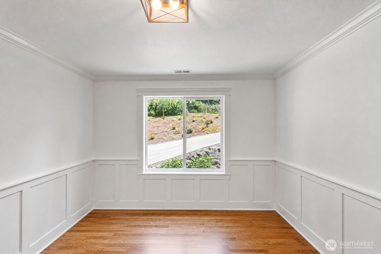 9236 NE Country Woods Lane