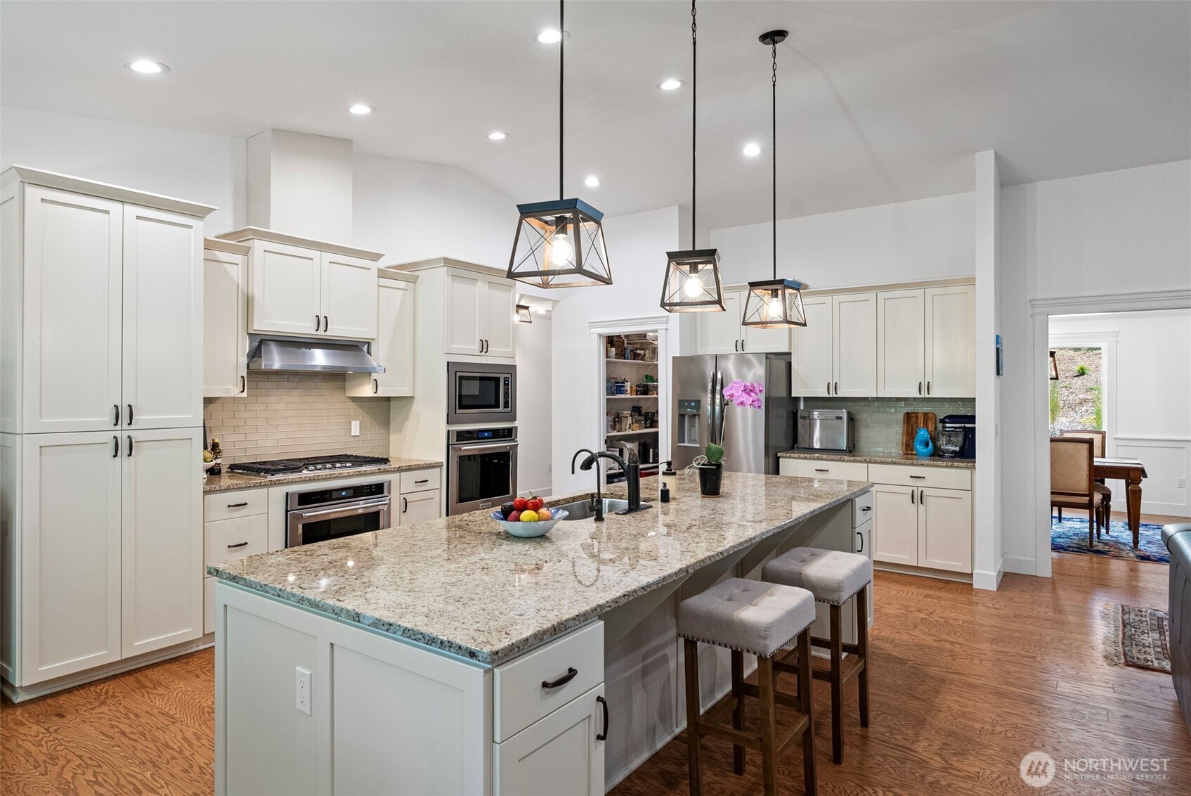 9236 NE Country Woods Lane