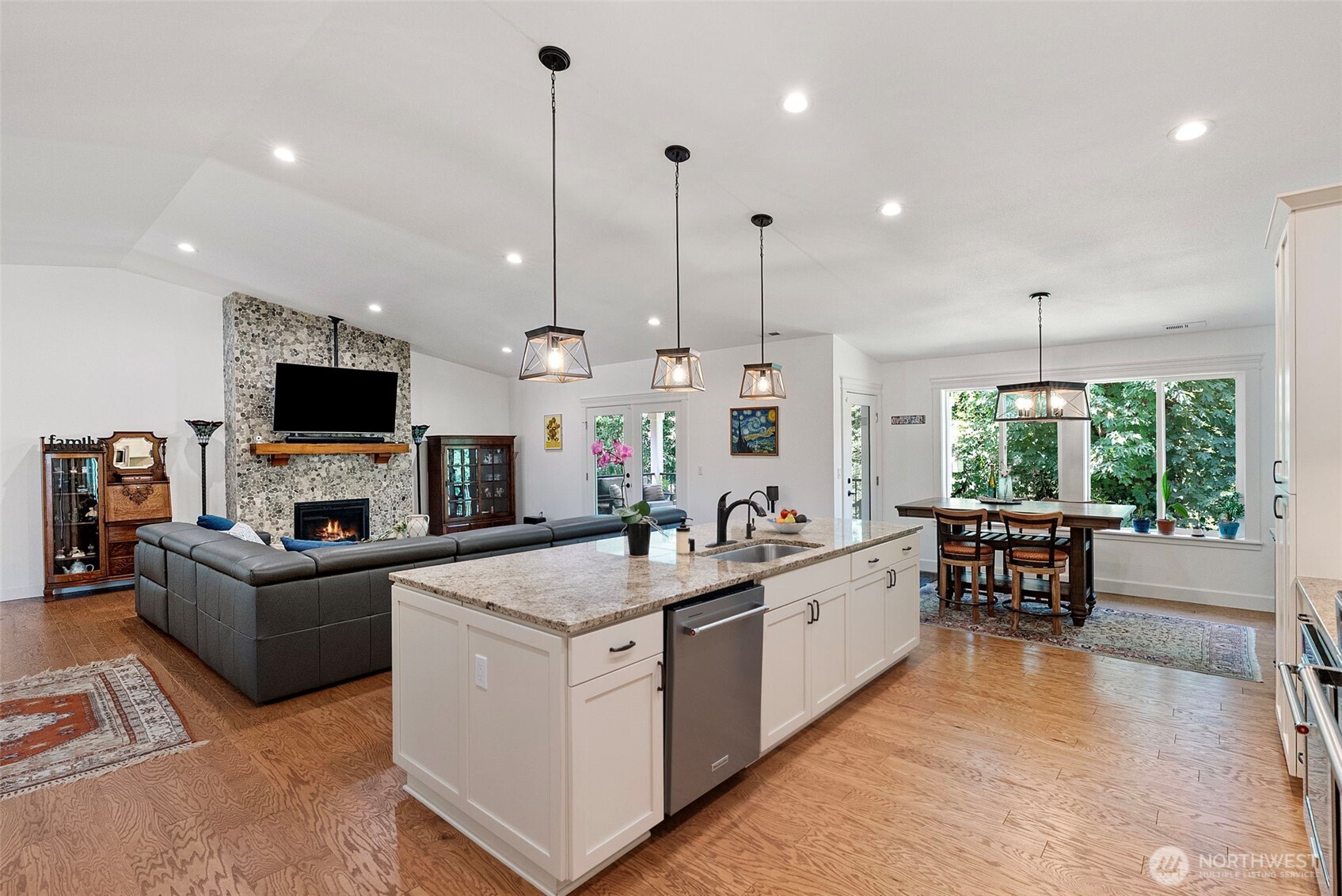 9236 NE Country Woods Lane