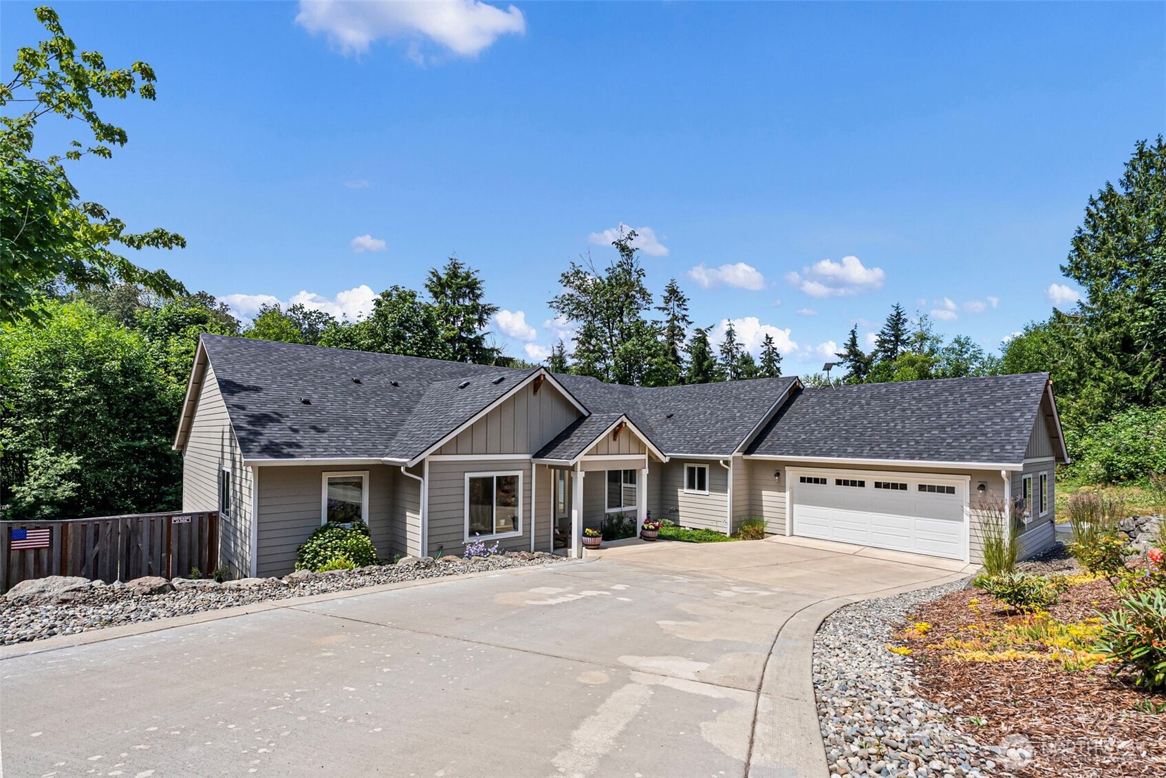 9236 NE Country Woods Lane
