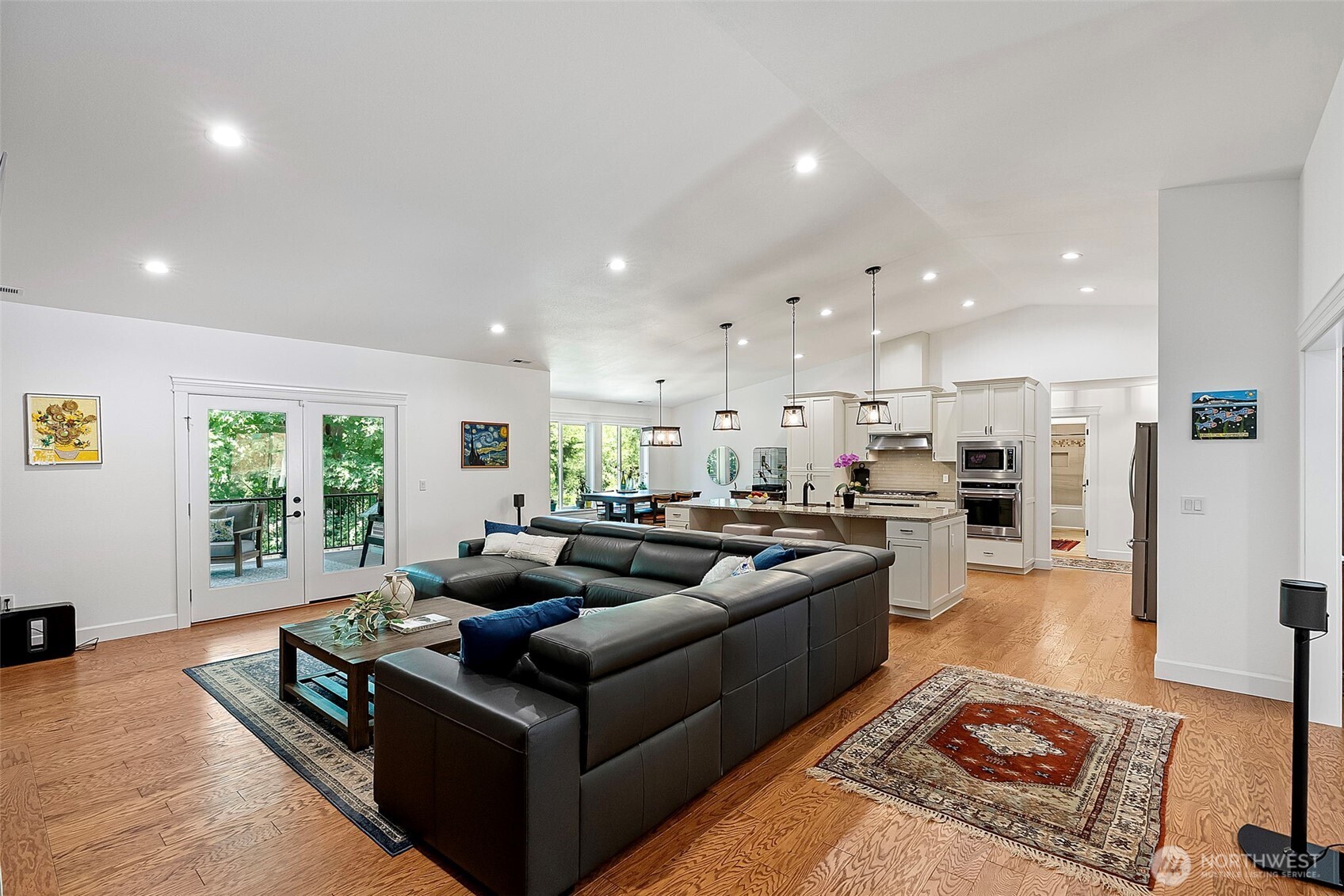 9236 NE Country Woods Lane