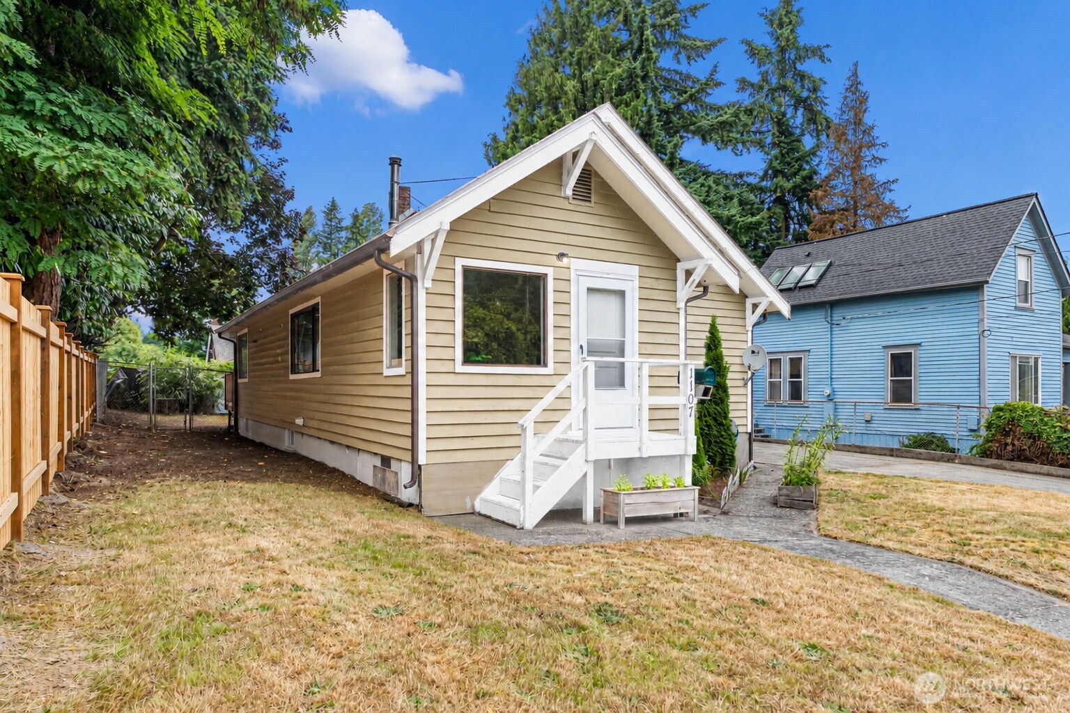 1107 Sidney Avenue