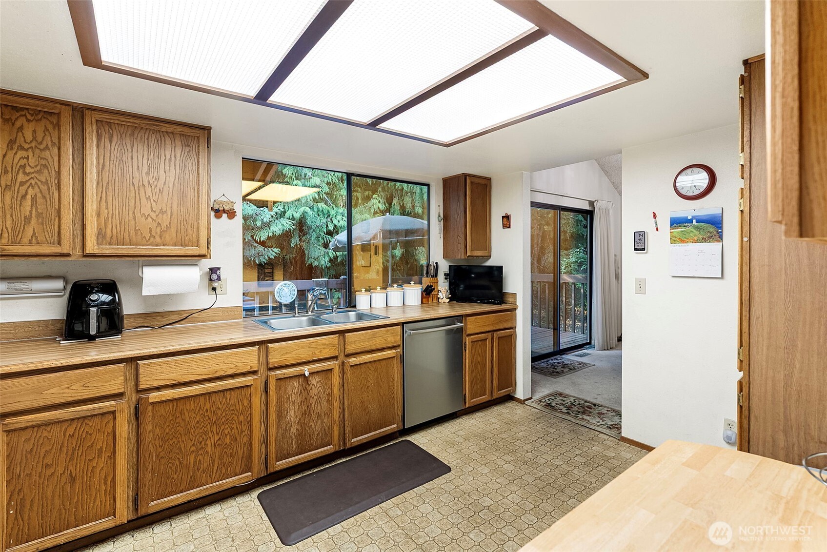 4417 NW Cascade Street