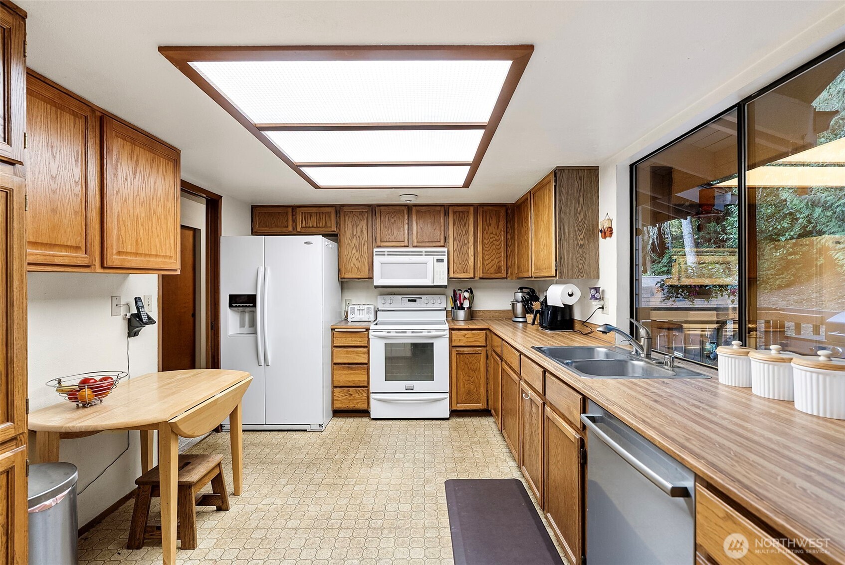 4417 NW Cascade Street