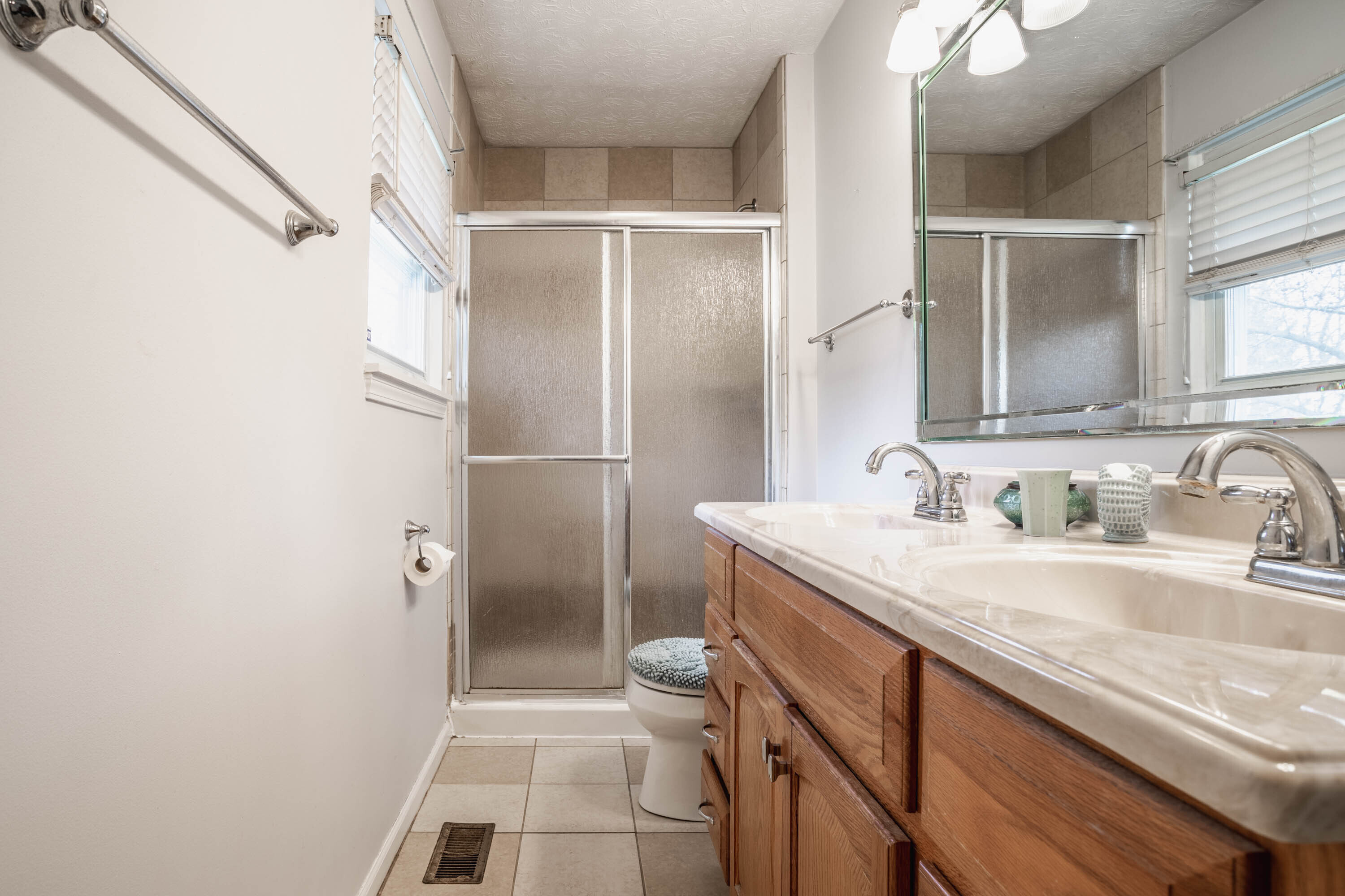 8146 Summertree Court