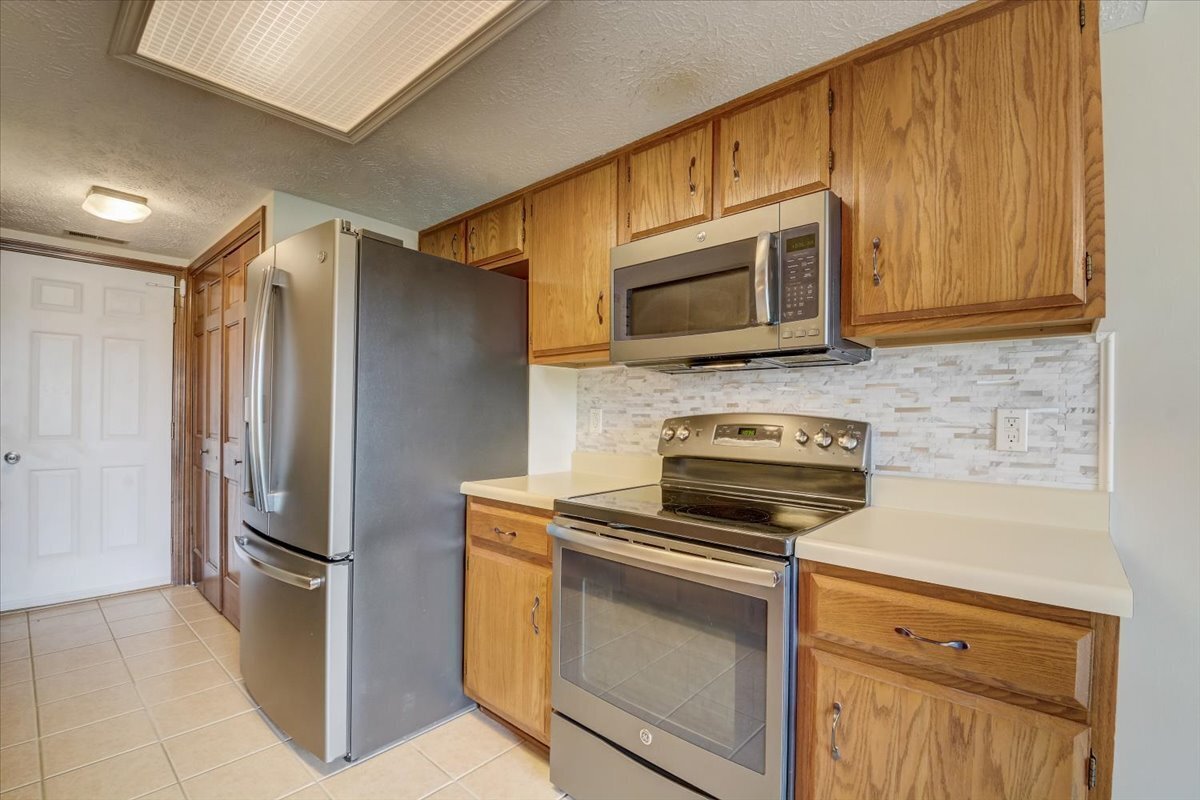 7438 Castleton Farms North Drive Unit: 56