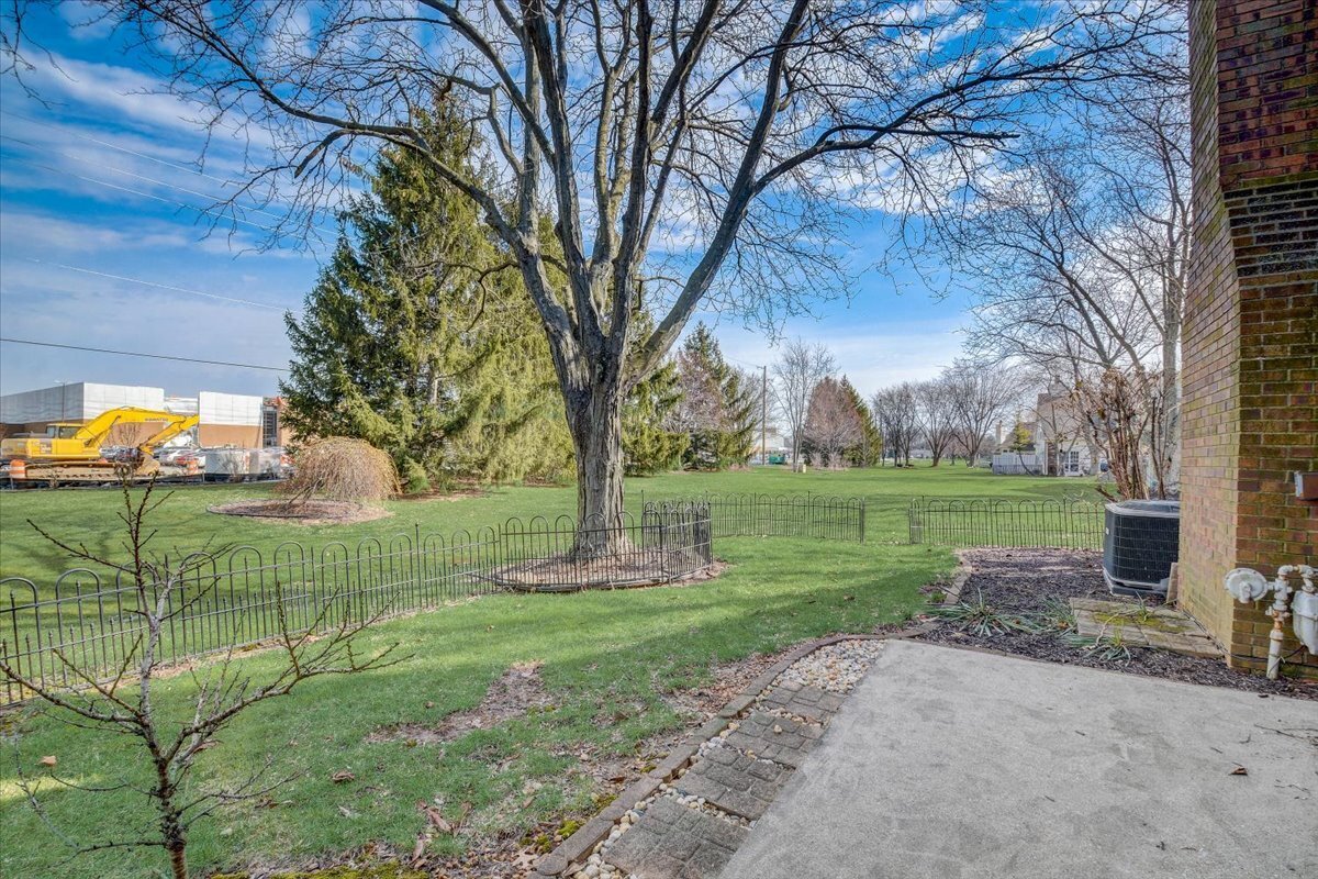 7438 Castleton Farms North Drive Unit: 56