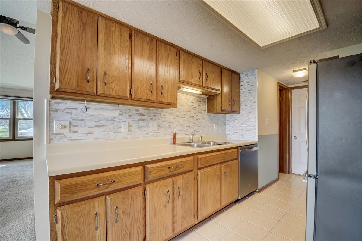 7438 Castleton Farms North Drive Unit: 56