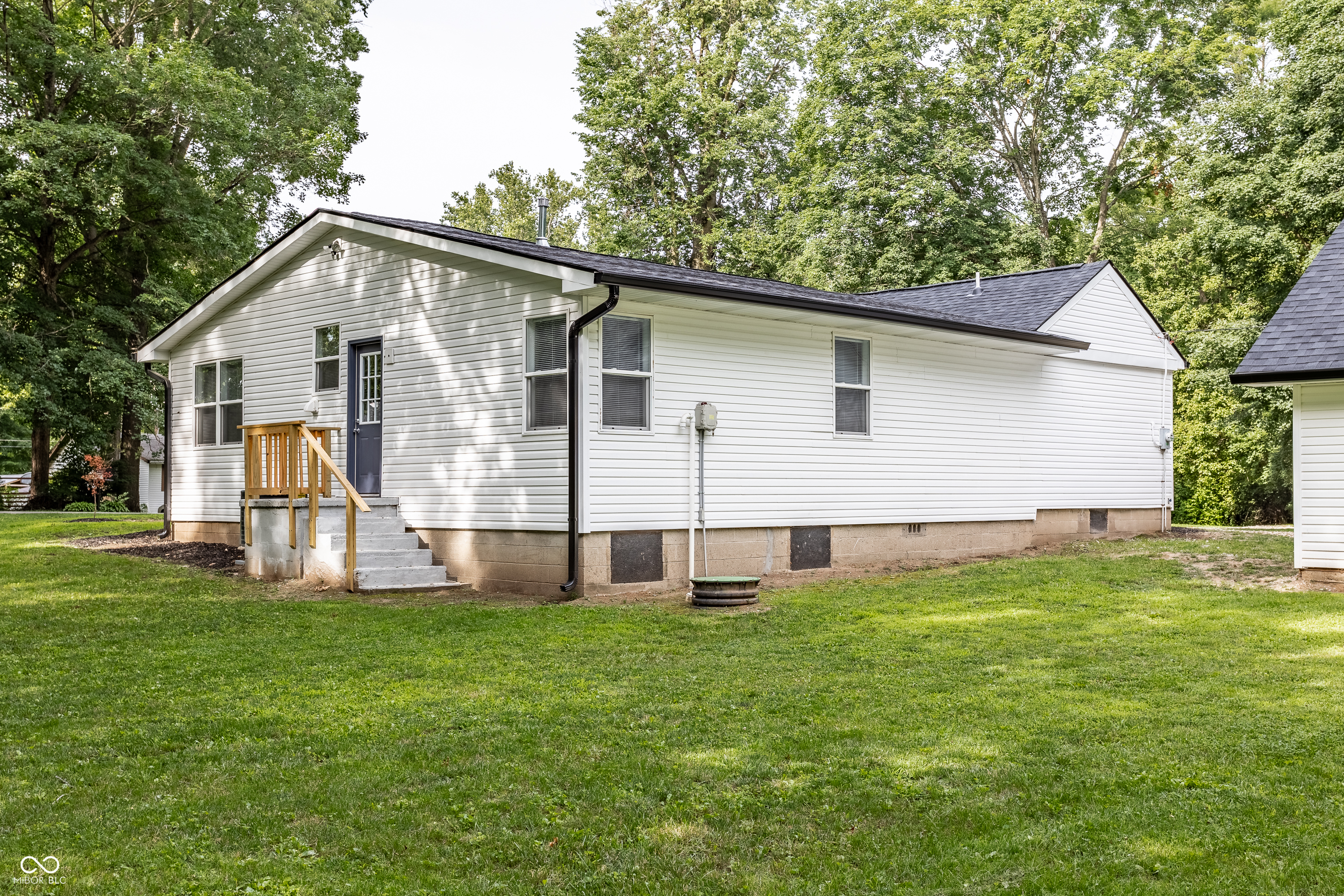 1518 Maxine Road
