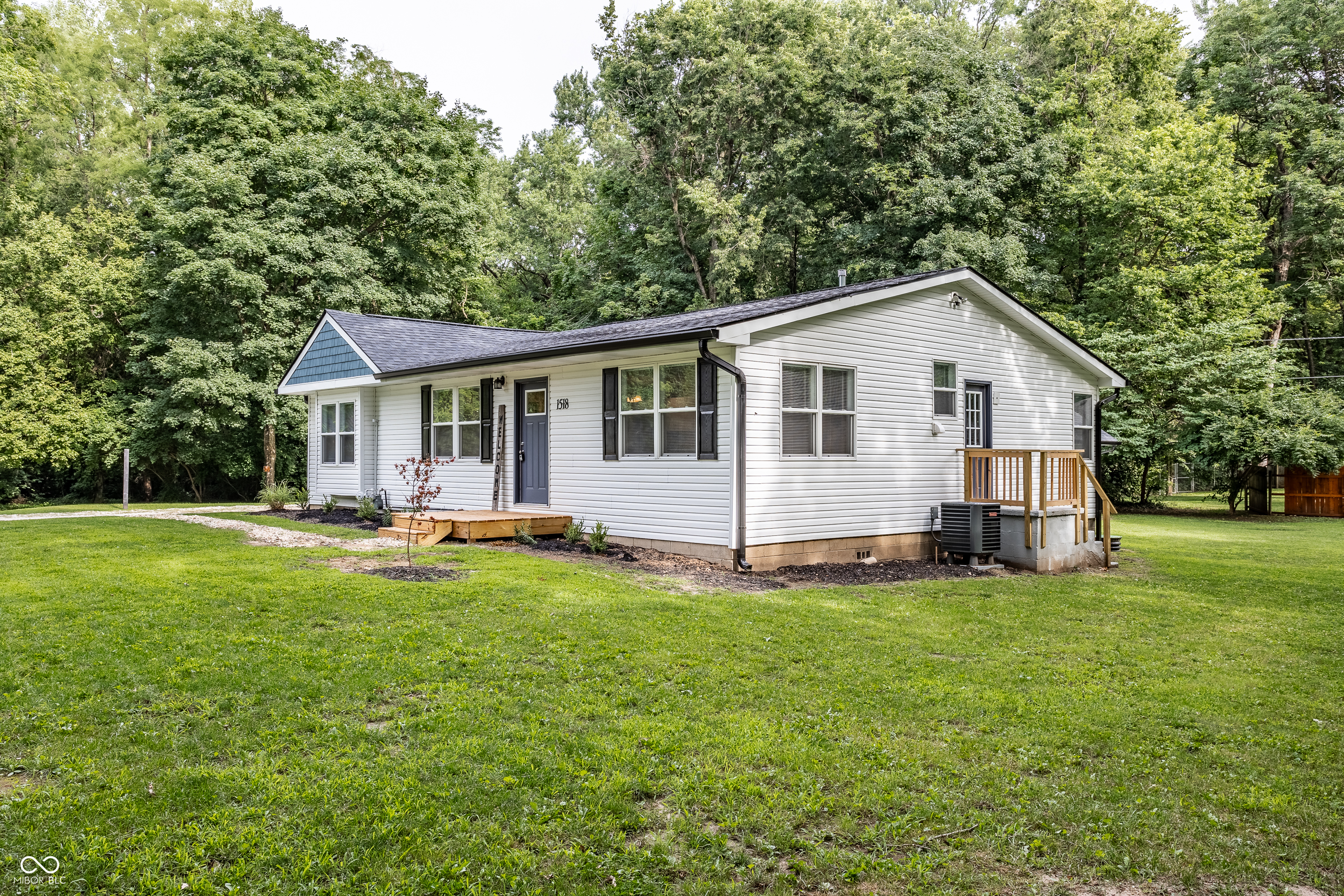 1518 Maxine Road