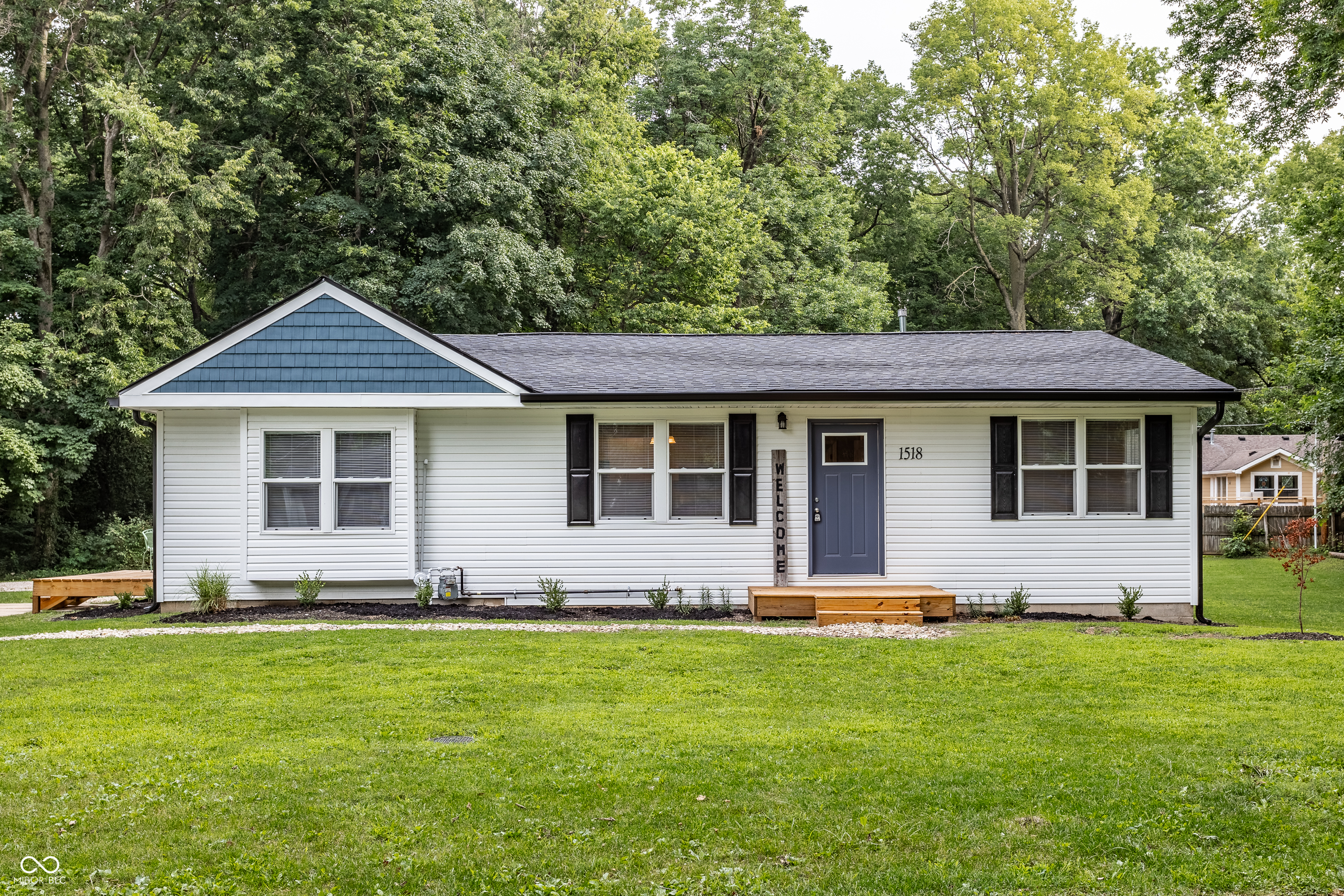1518 Maxine Road