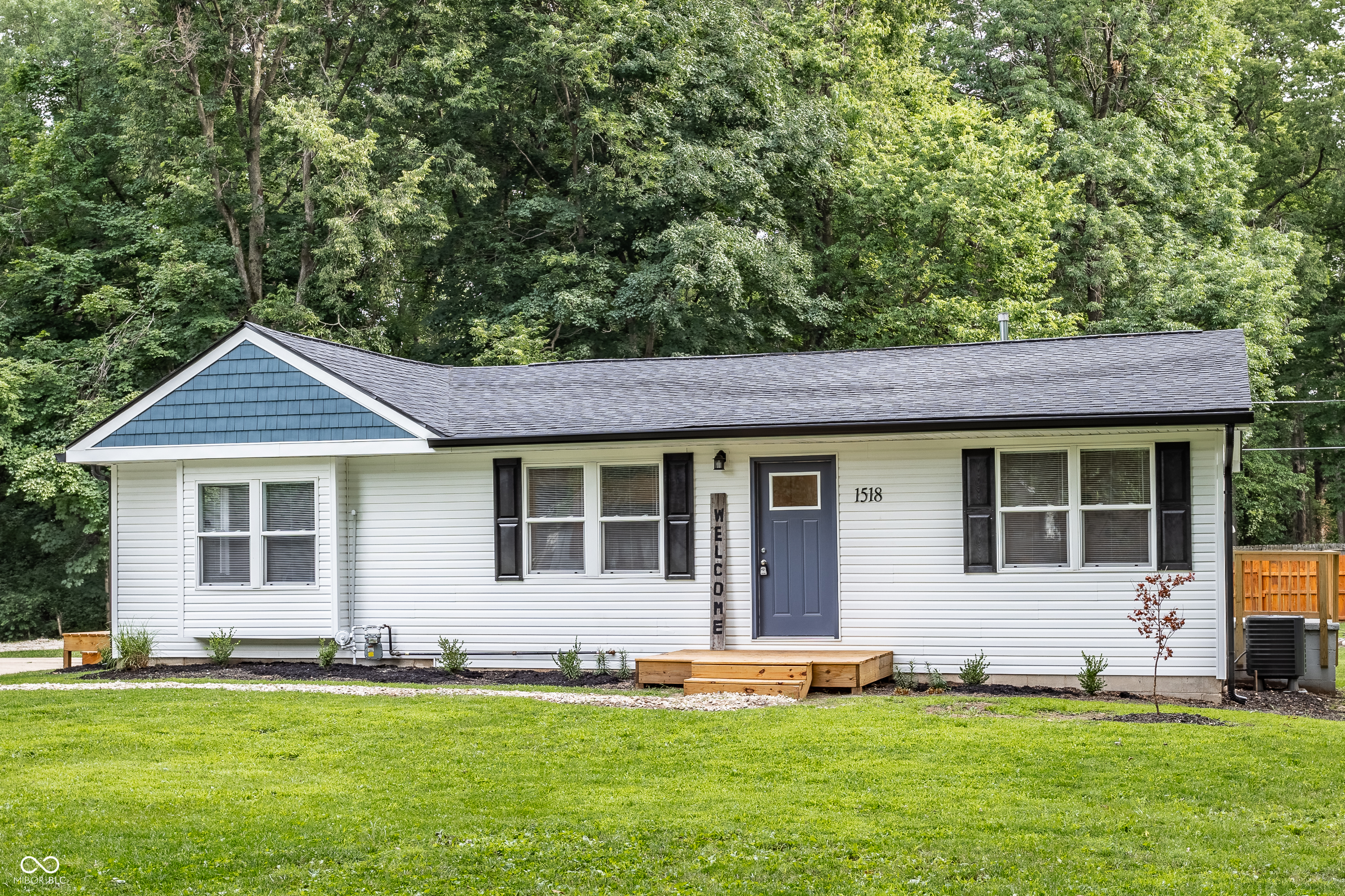 1518 Maxine Road