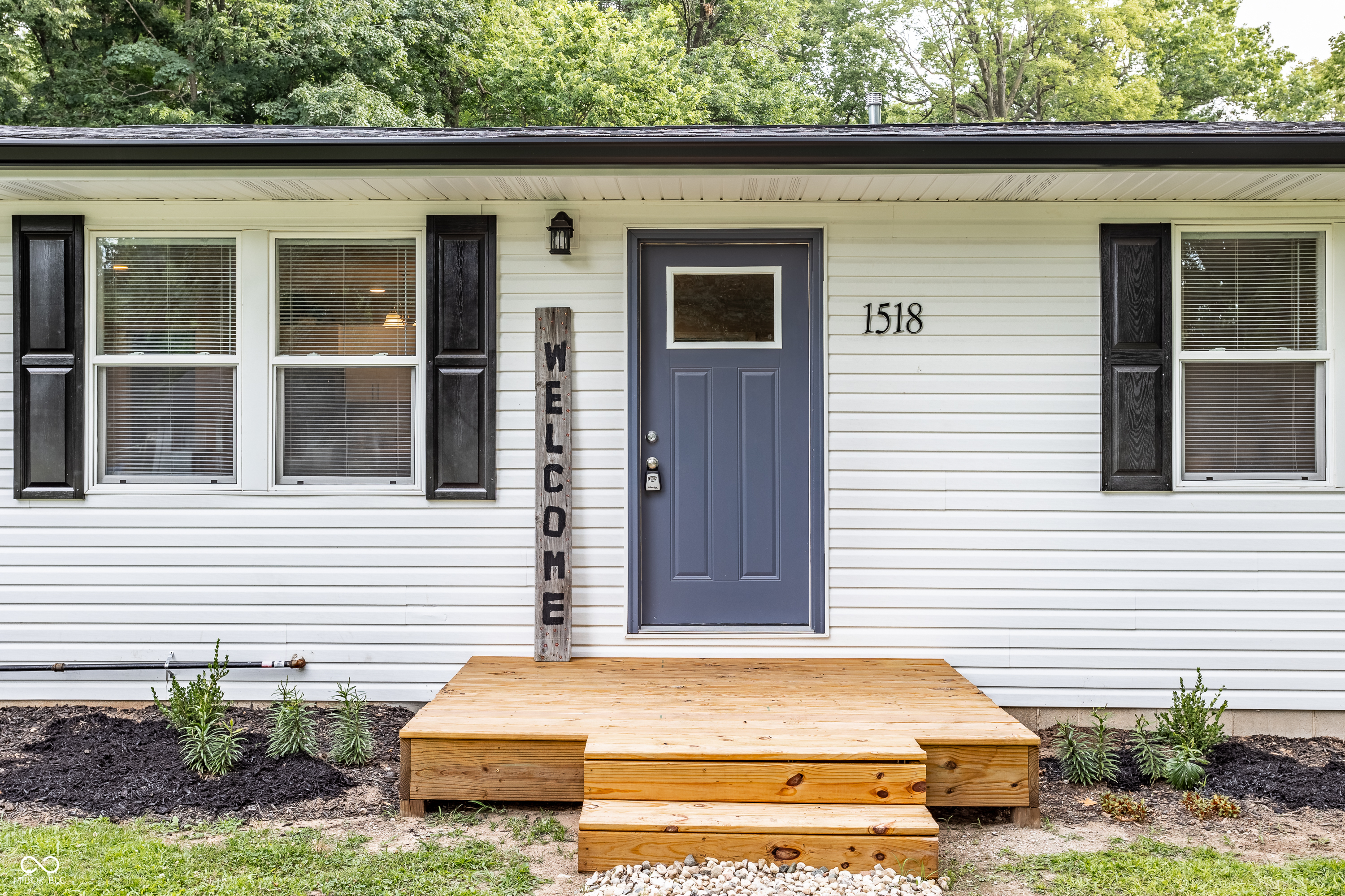 1518 Maxine Road