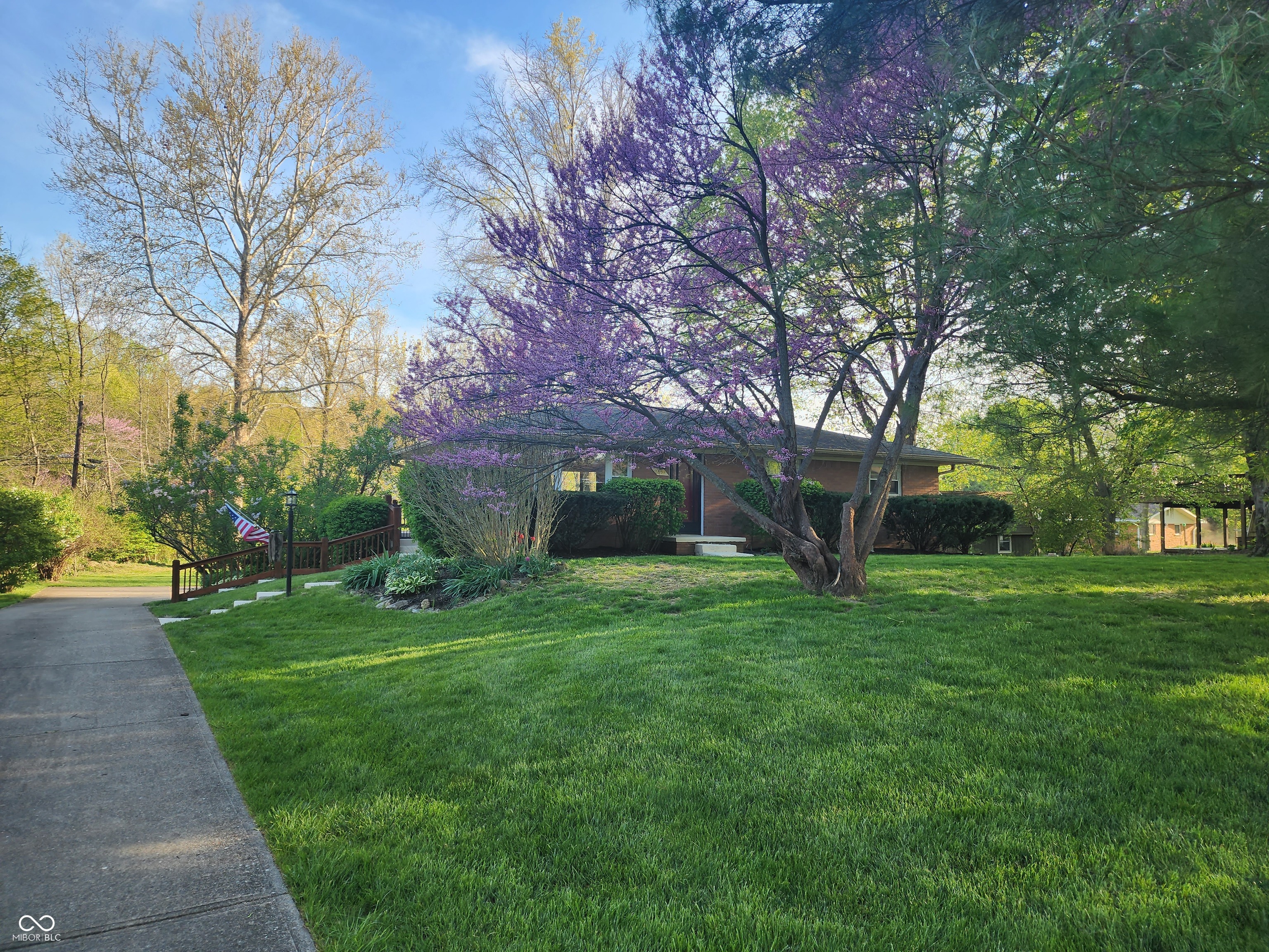 6559 Honeysuckle Lane