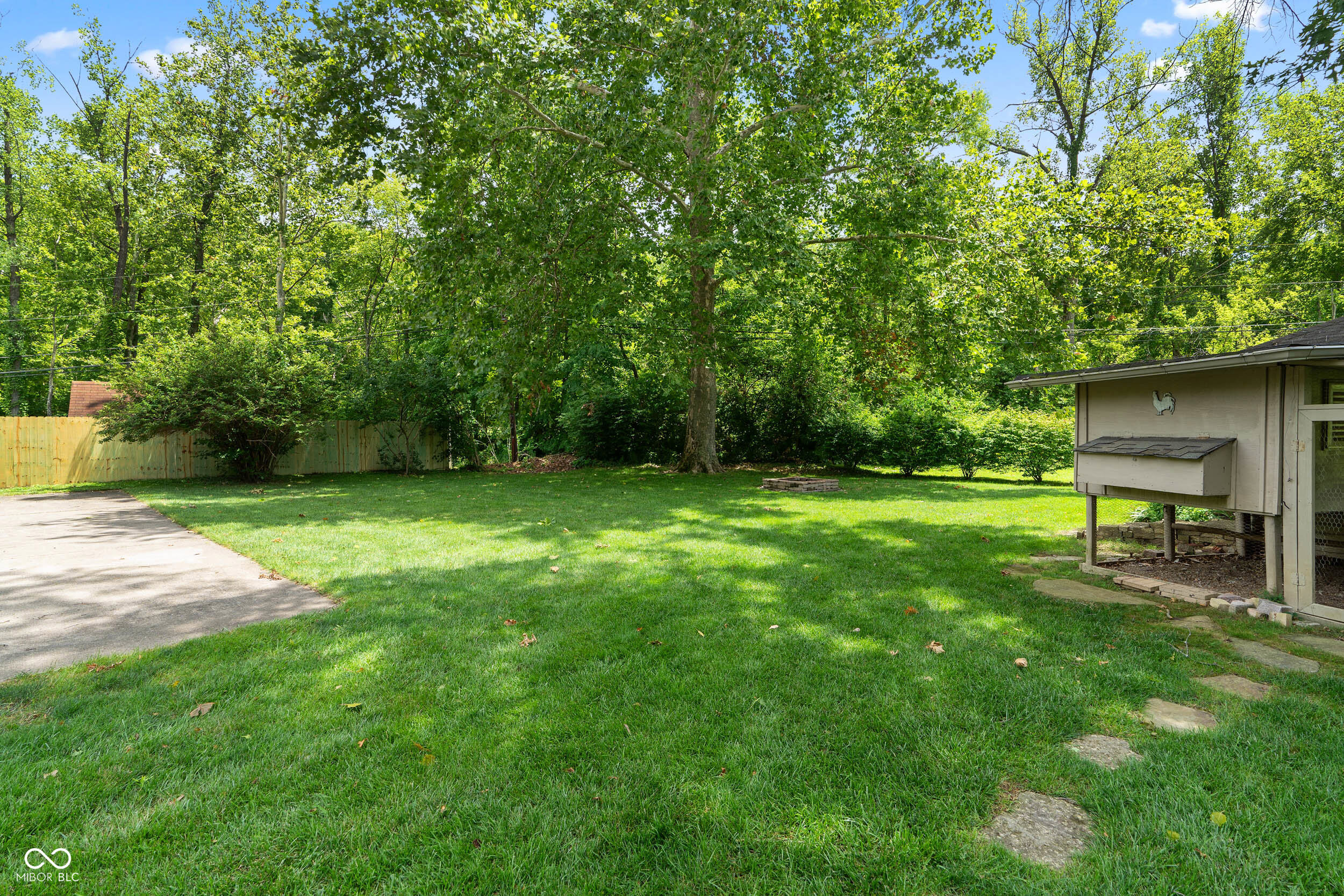 6559 Honeysuckle Lane