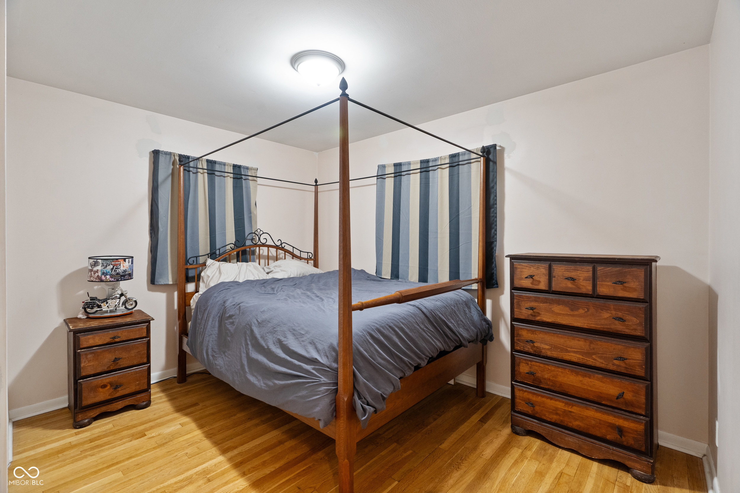 6559 Honeysuckle Lane