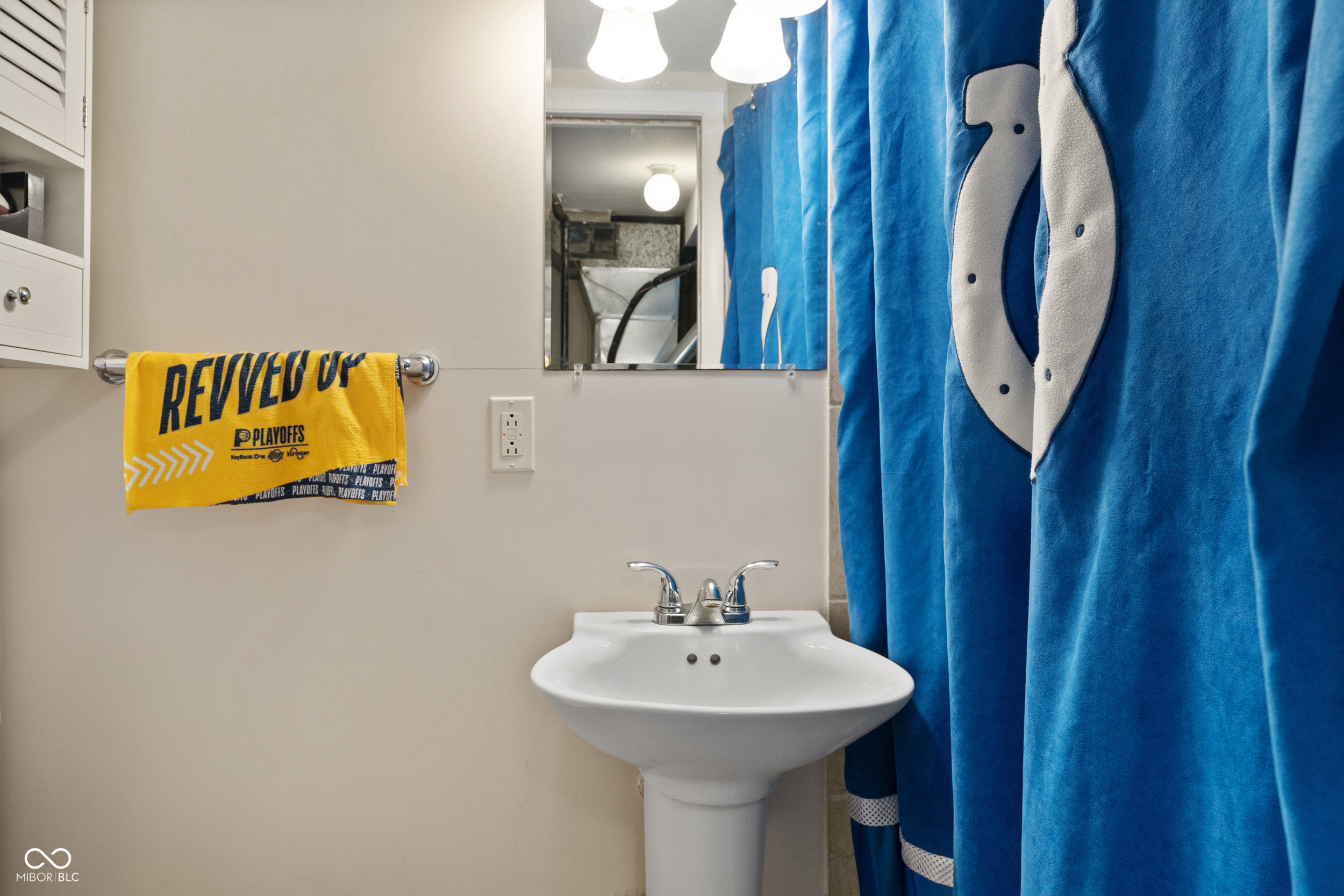 6559 Honeysuckle Lane