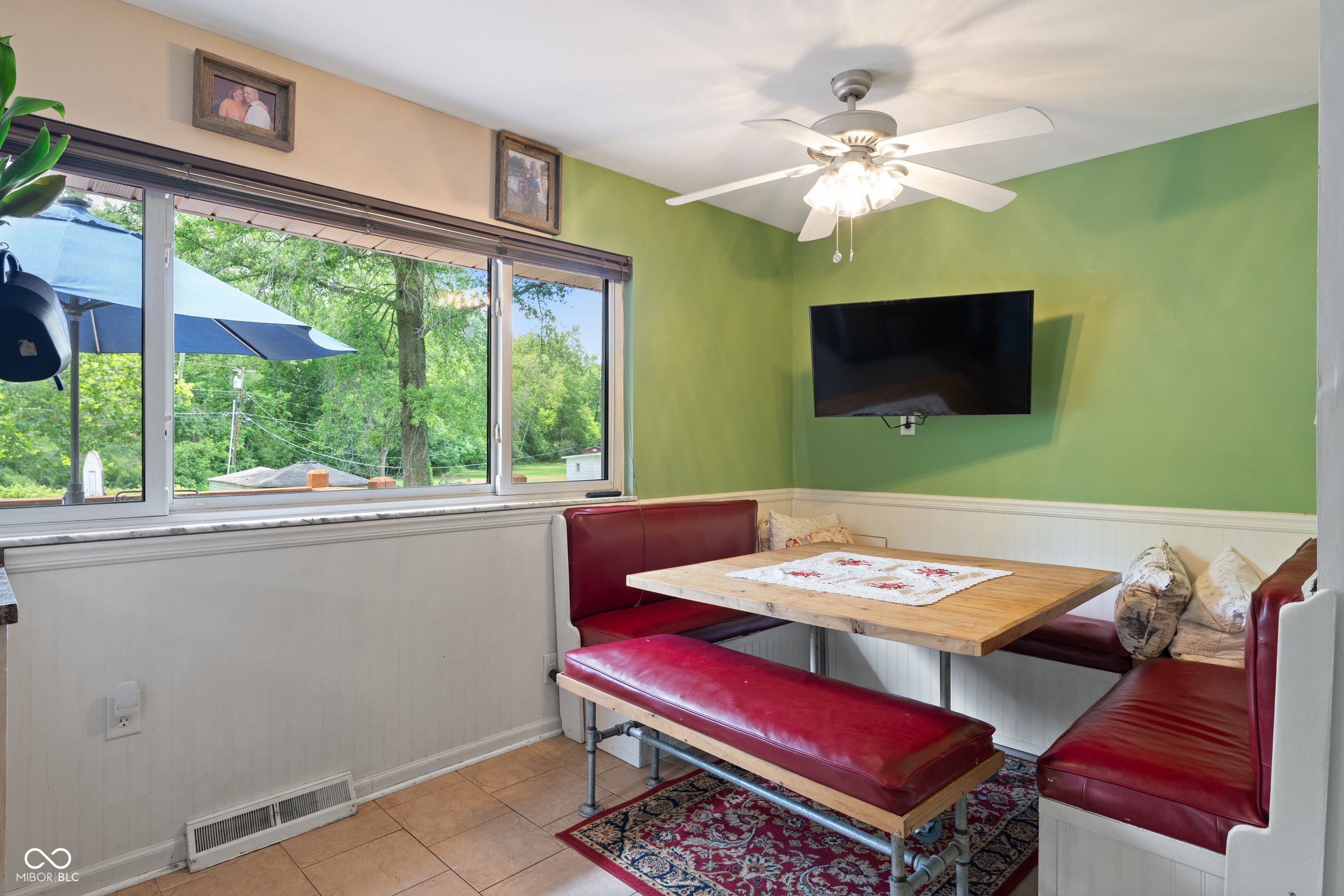 6559 Honeysuckle Lane