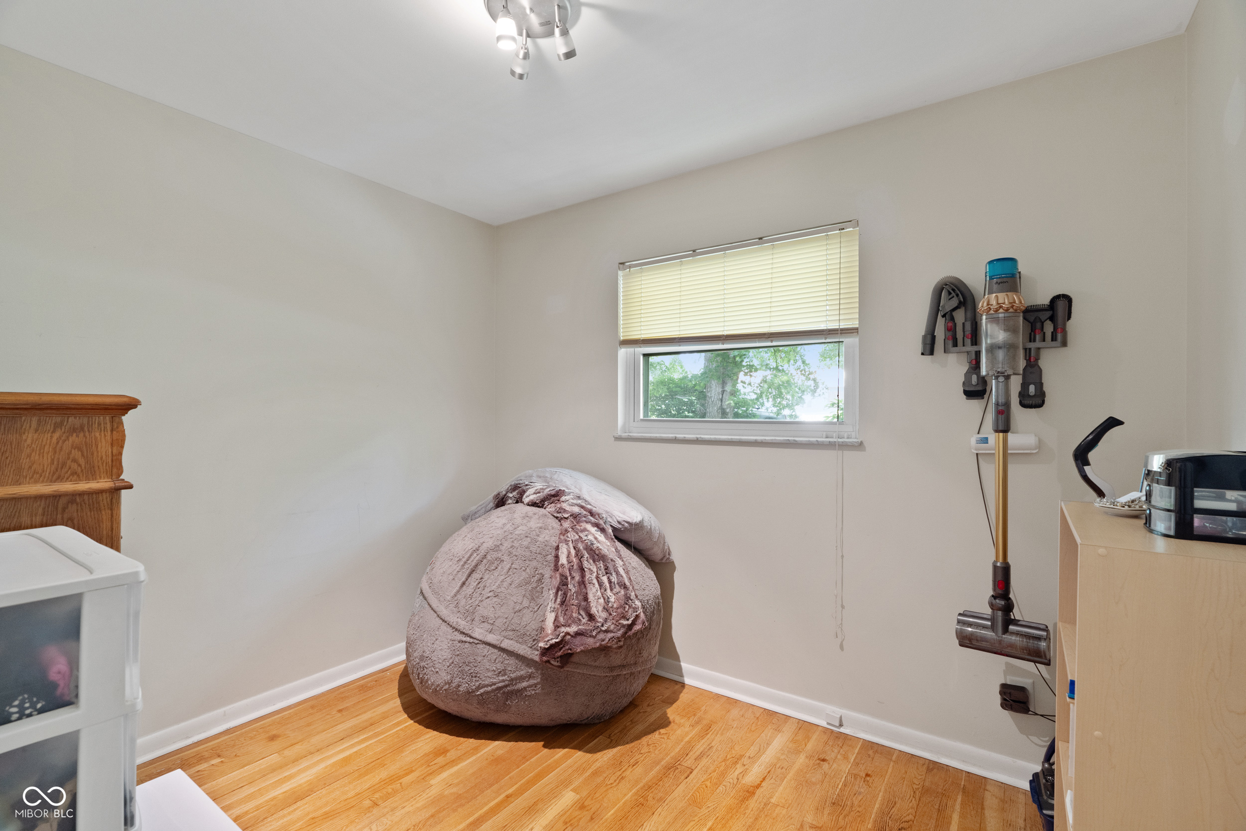 6559 Honeysuckle Lane