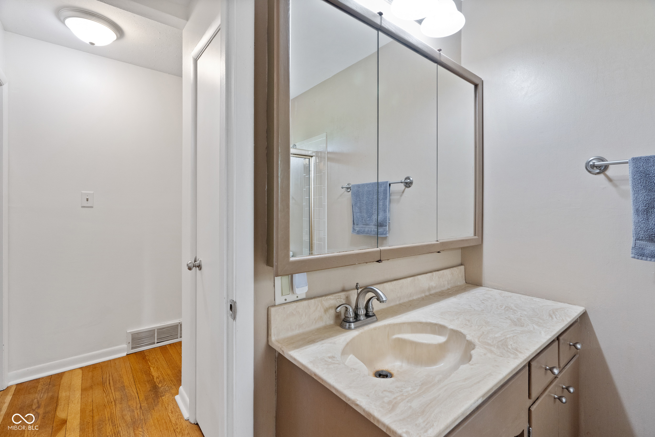 6559 Honeysuckle Lane