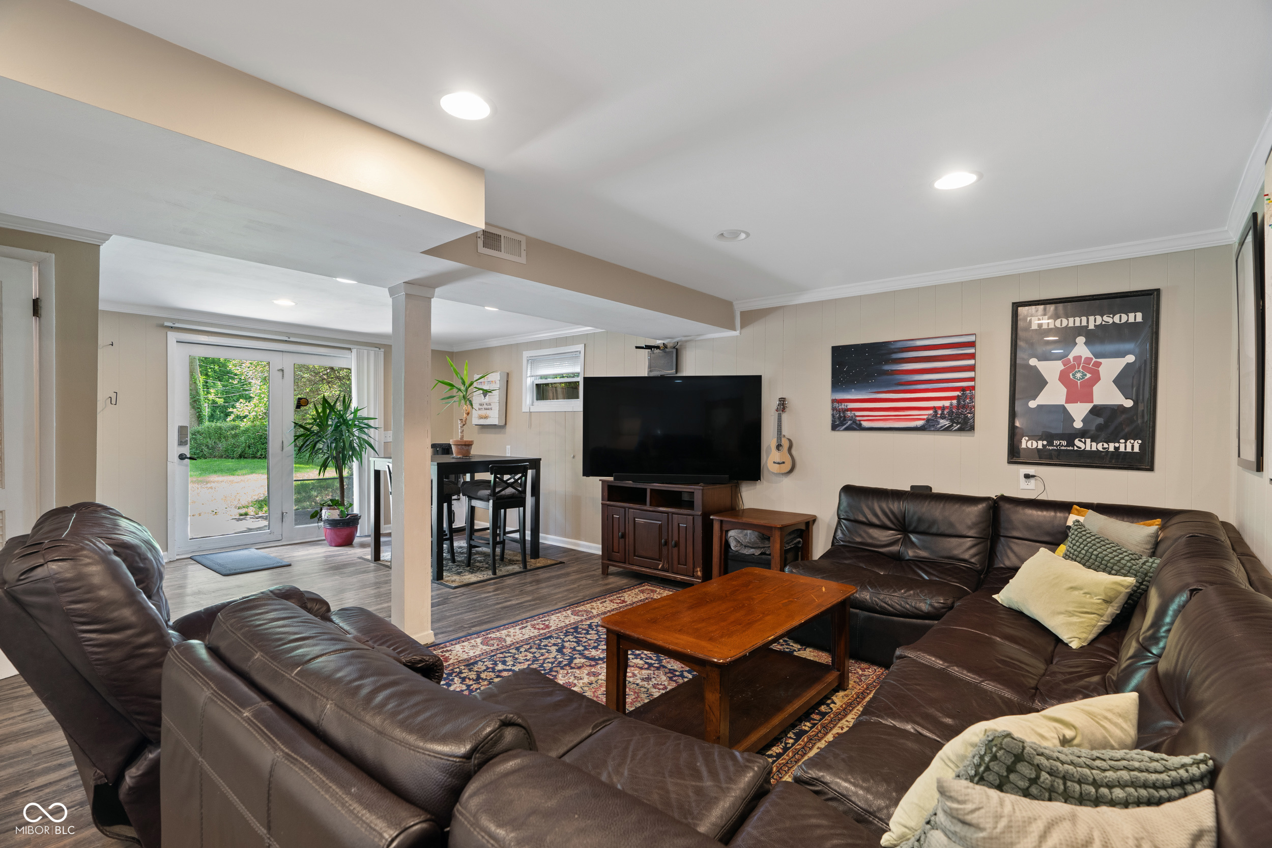 6559 Honeysuckle Lane