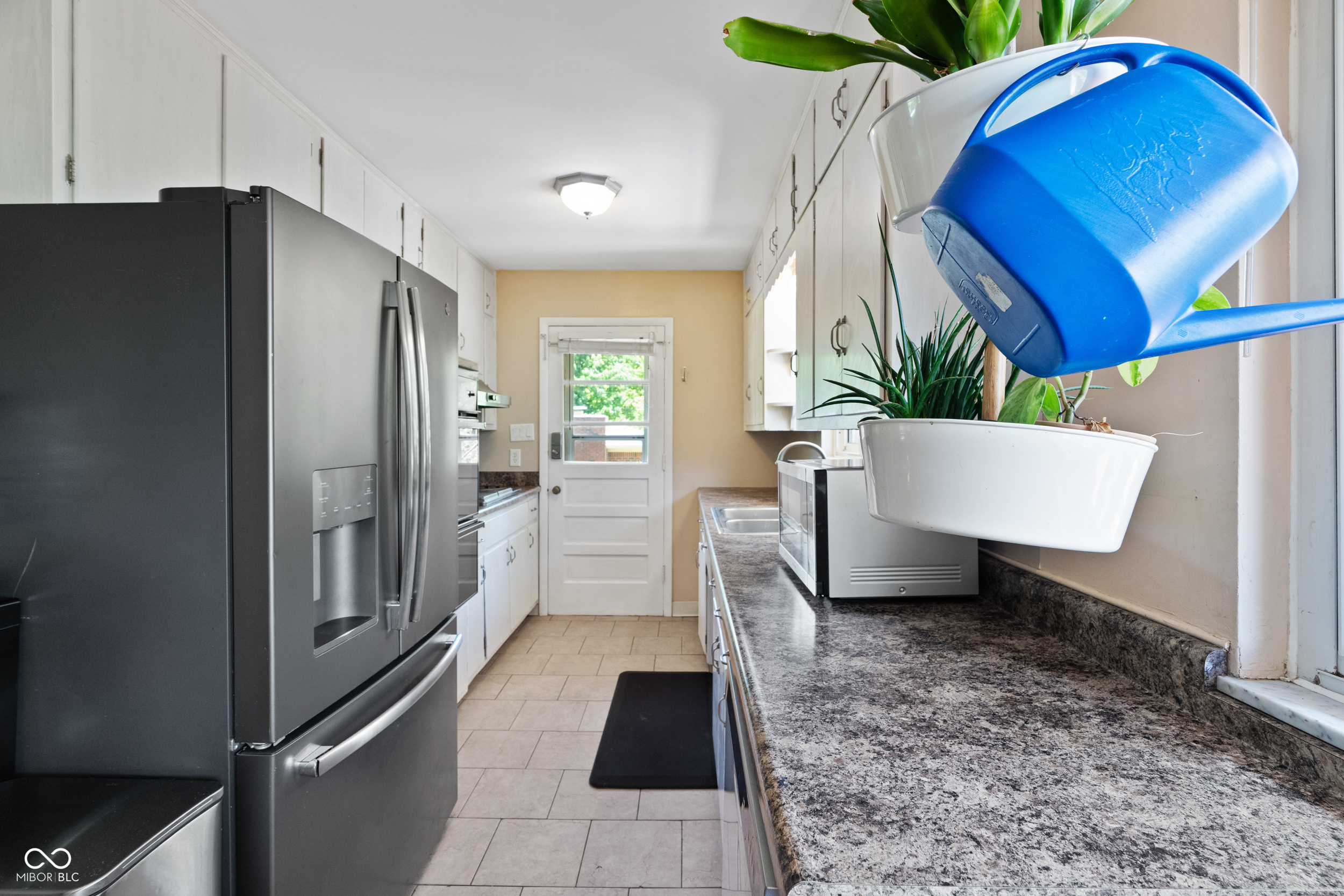 6559 Honeysuckle Lane