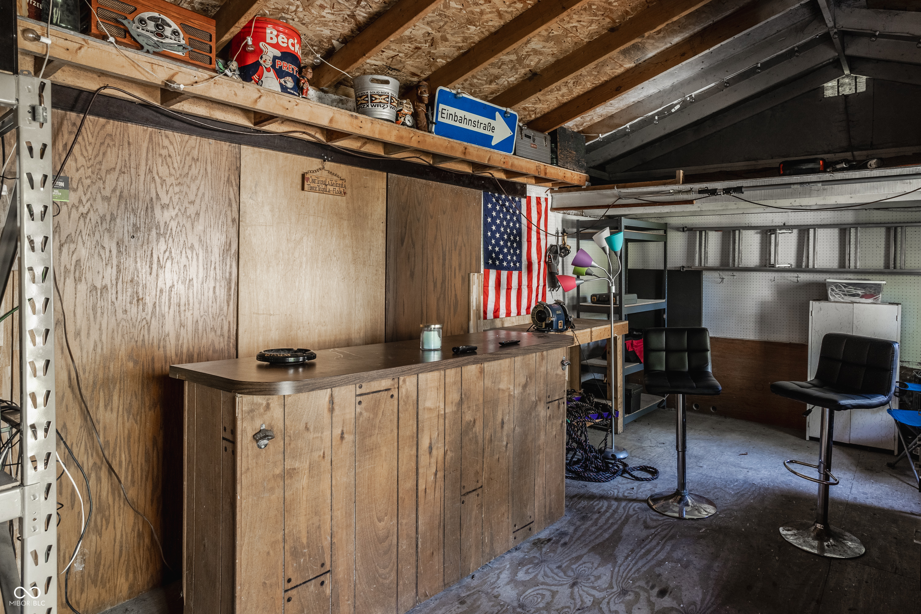 6463 Dean Road