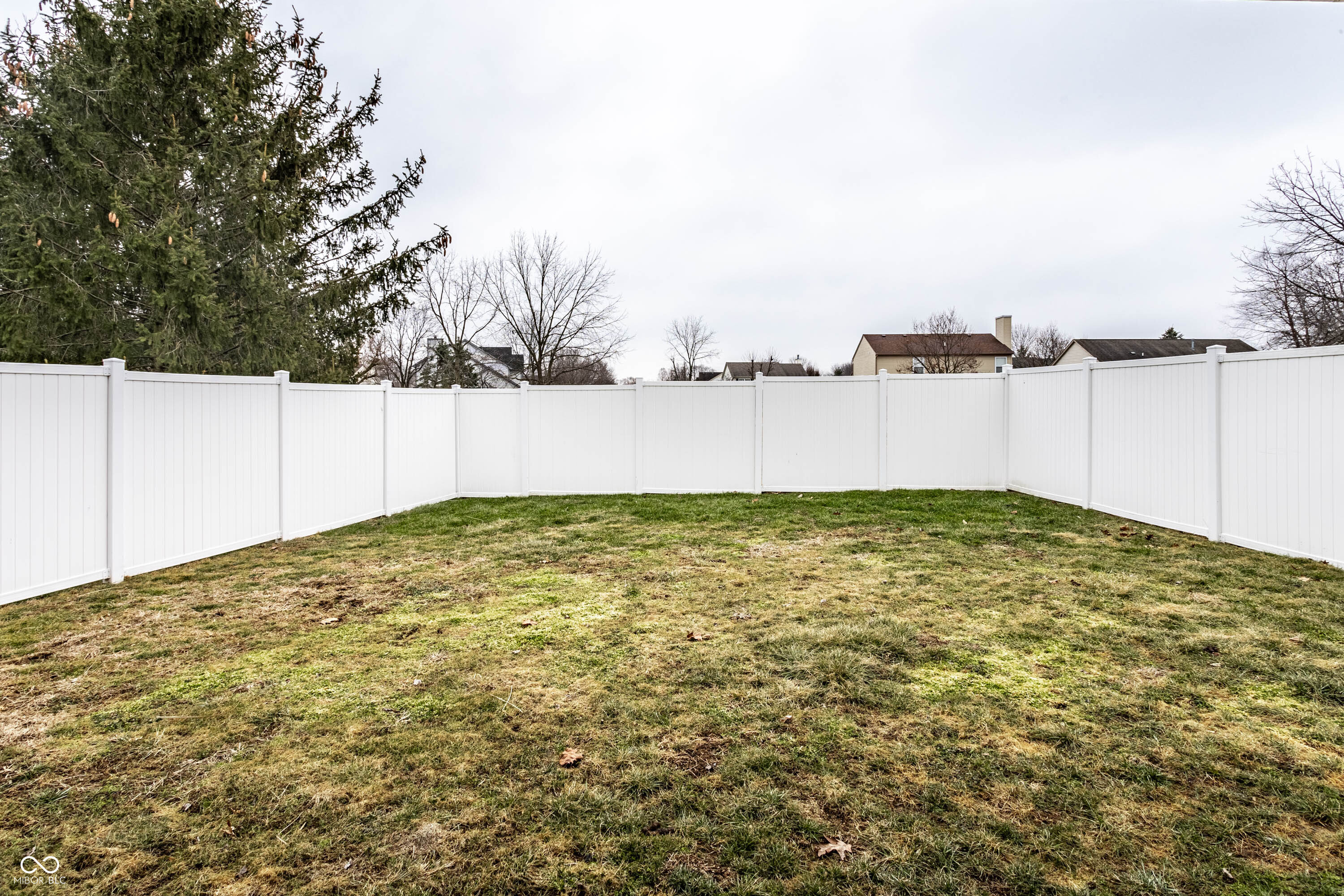 8663 Woodbluff Court