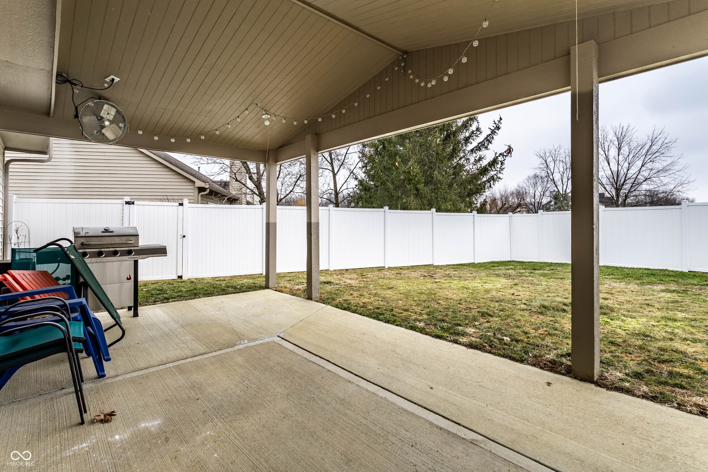 8663 Woodbluff Court