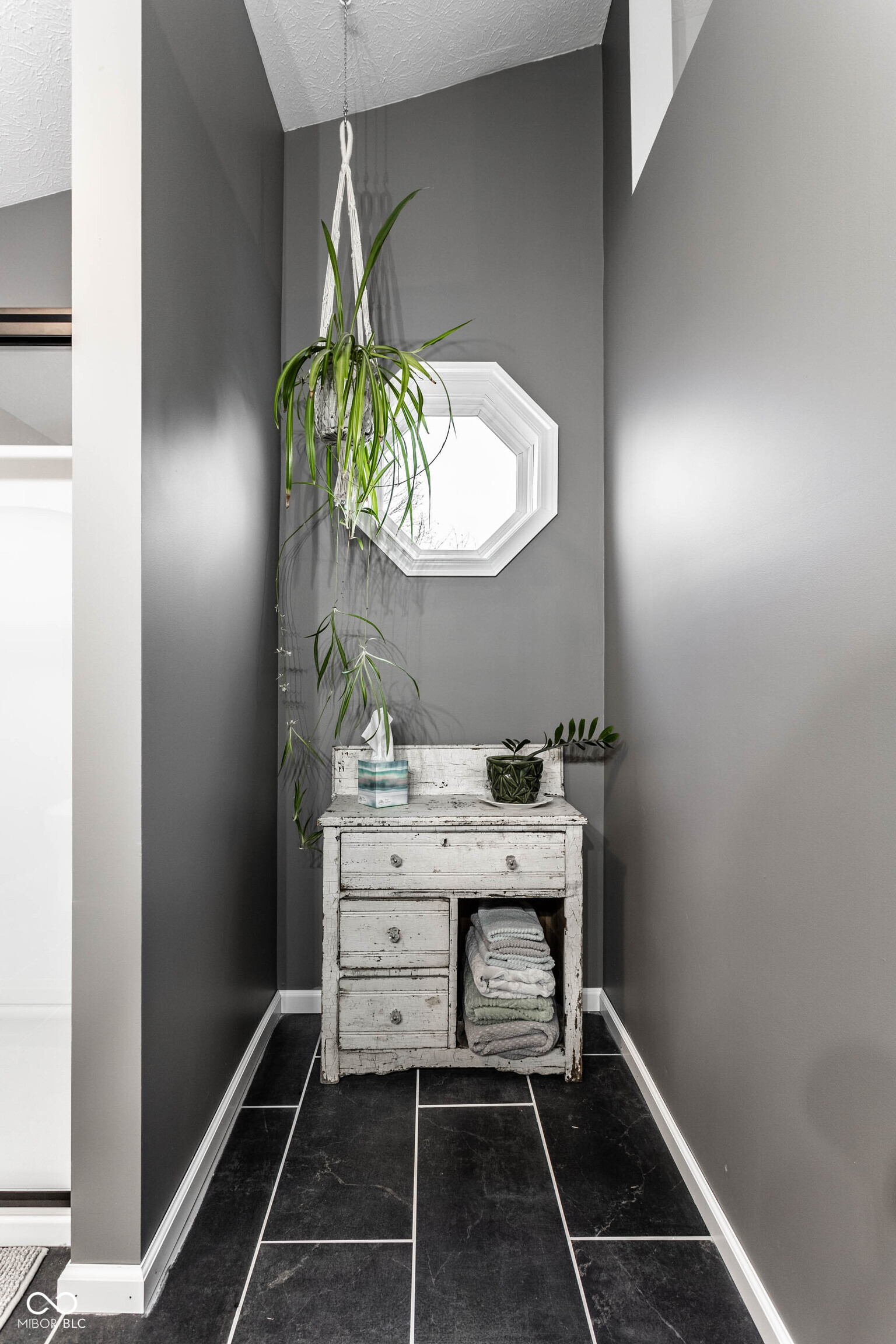 8663 Woodbluff Court