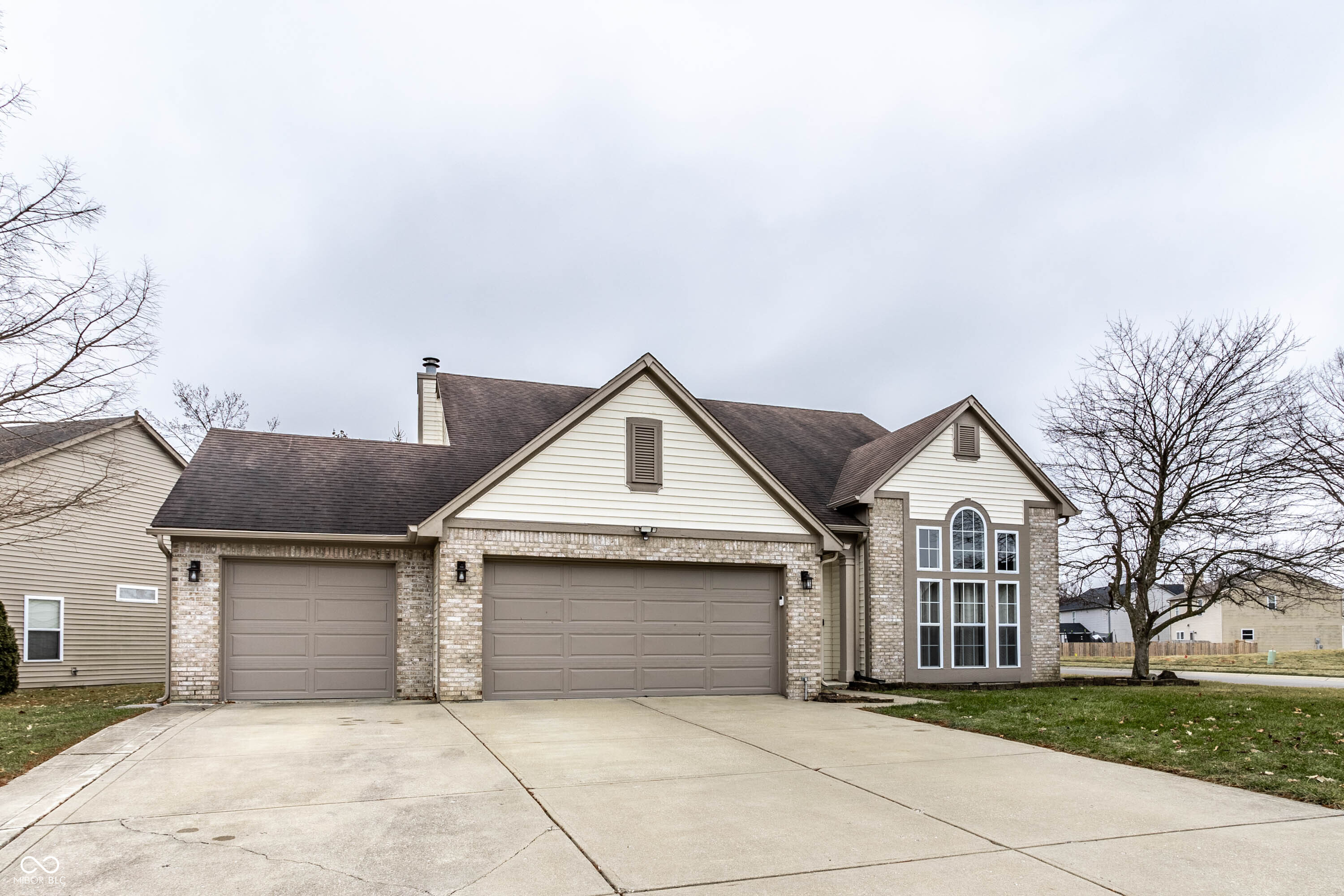 8663 Woodbluff Court