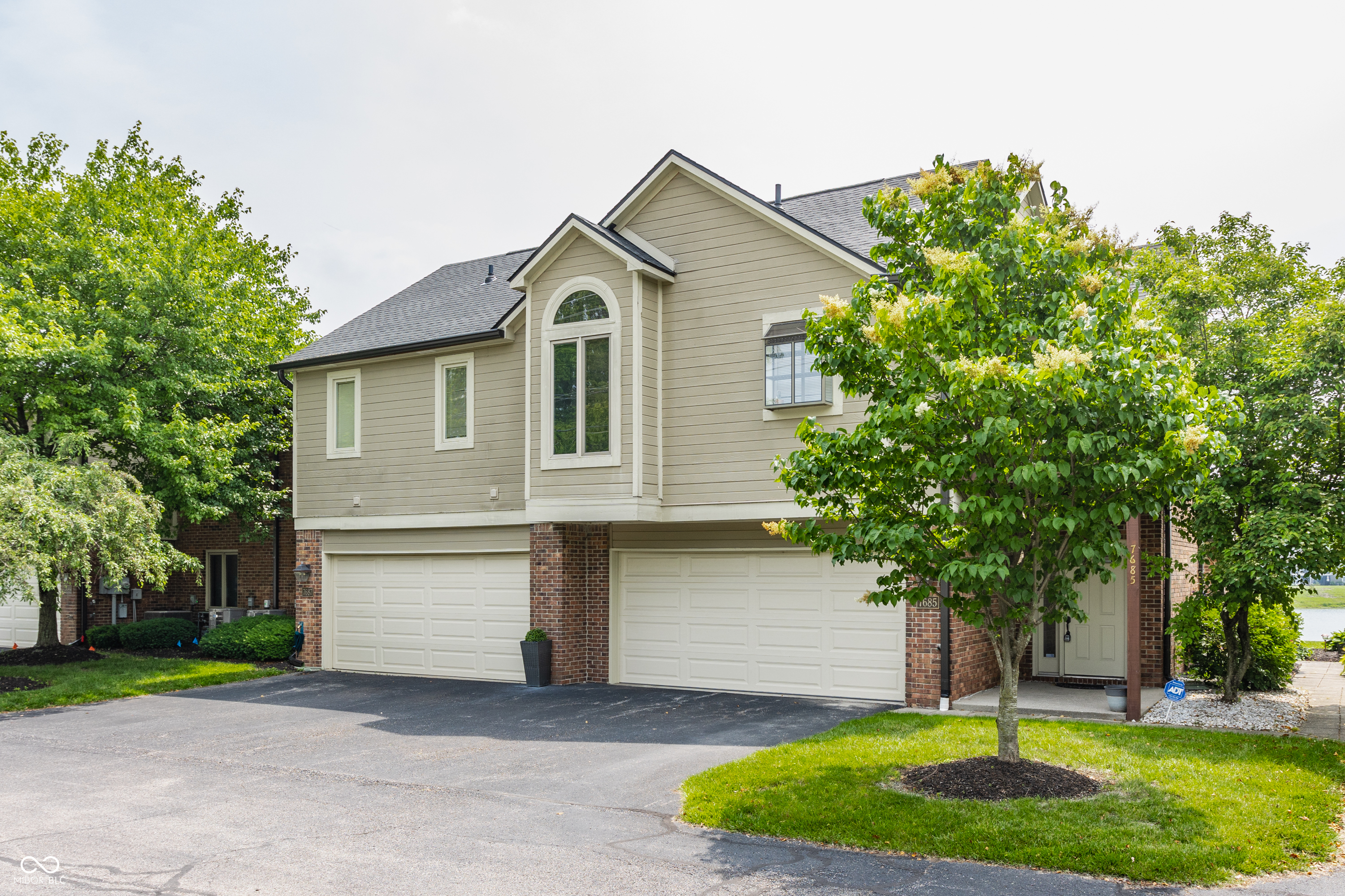 7685 River Road