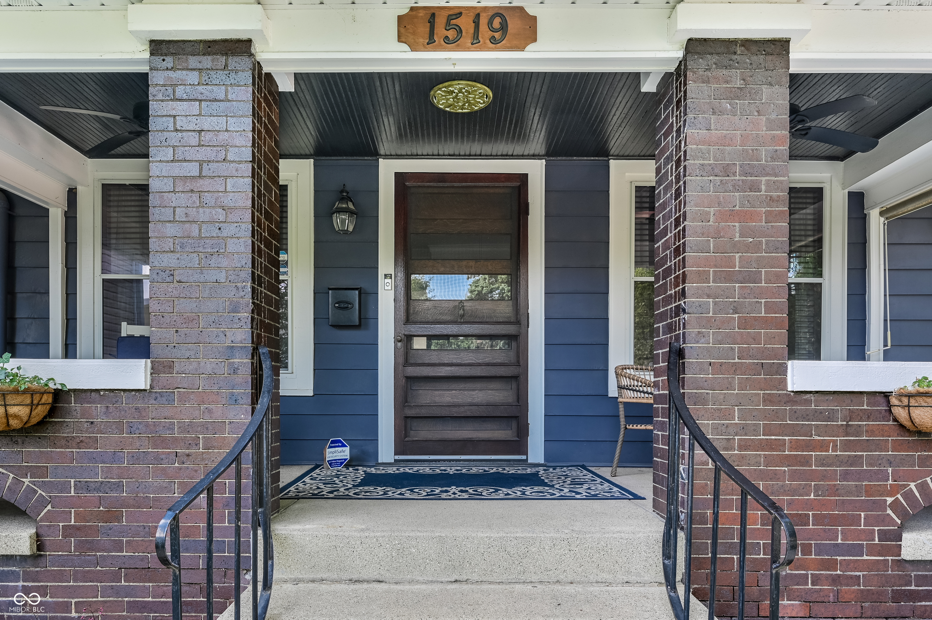 1519 Pleasant Street
