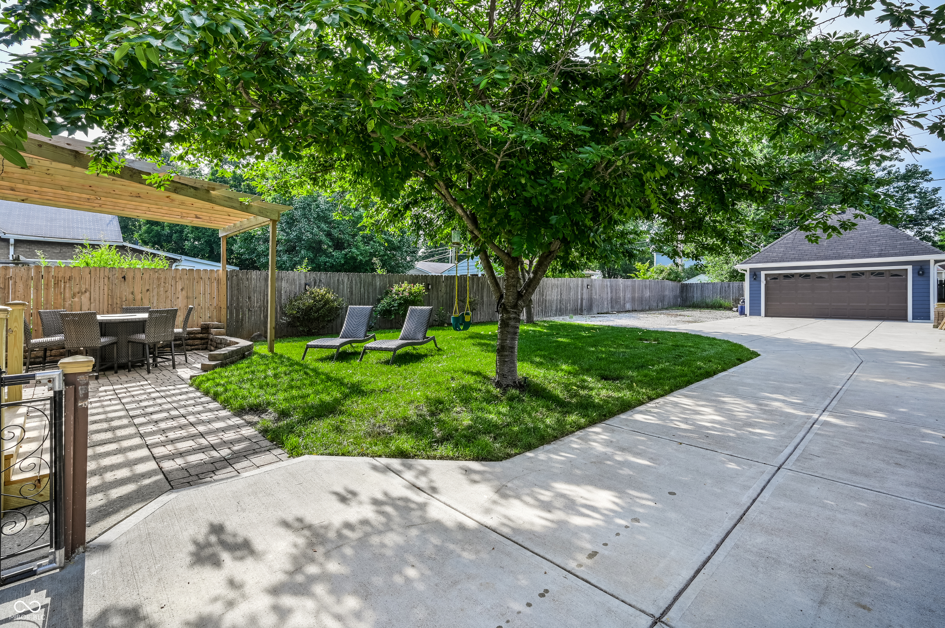 1519 Pleasant Street