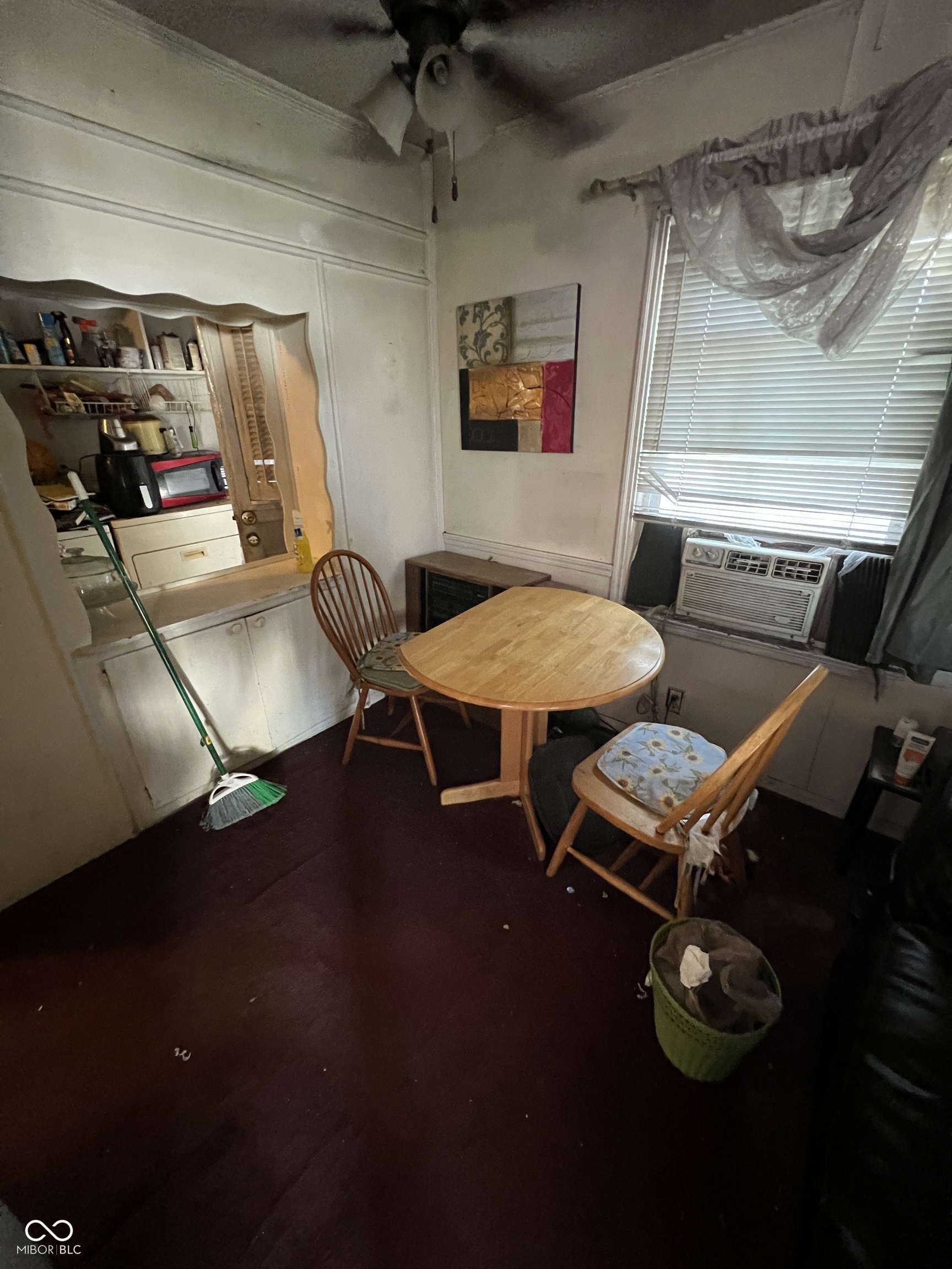 3141 N Bolton Avenue