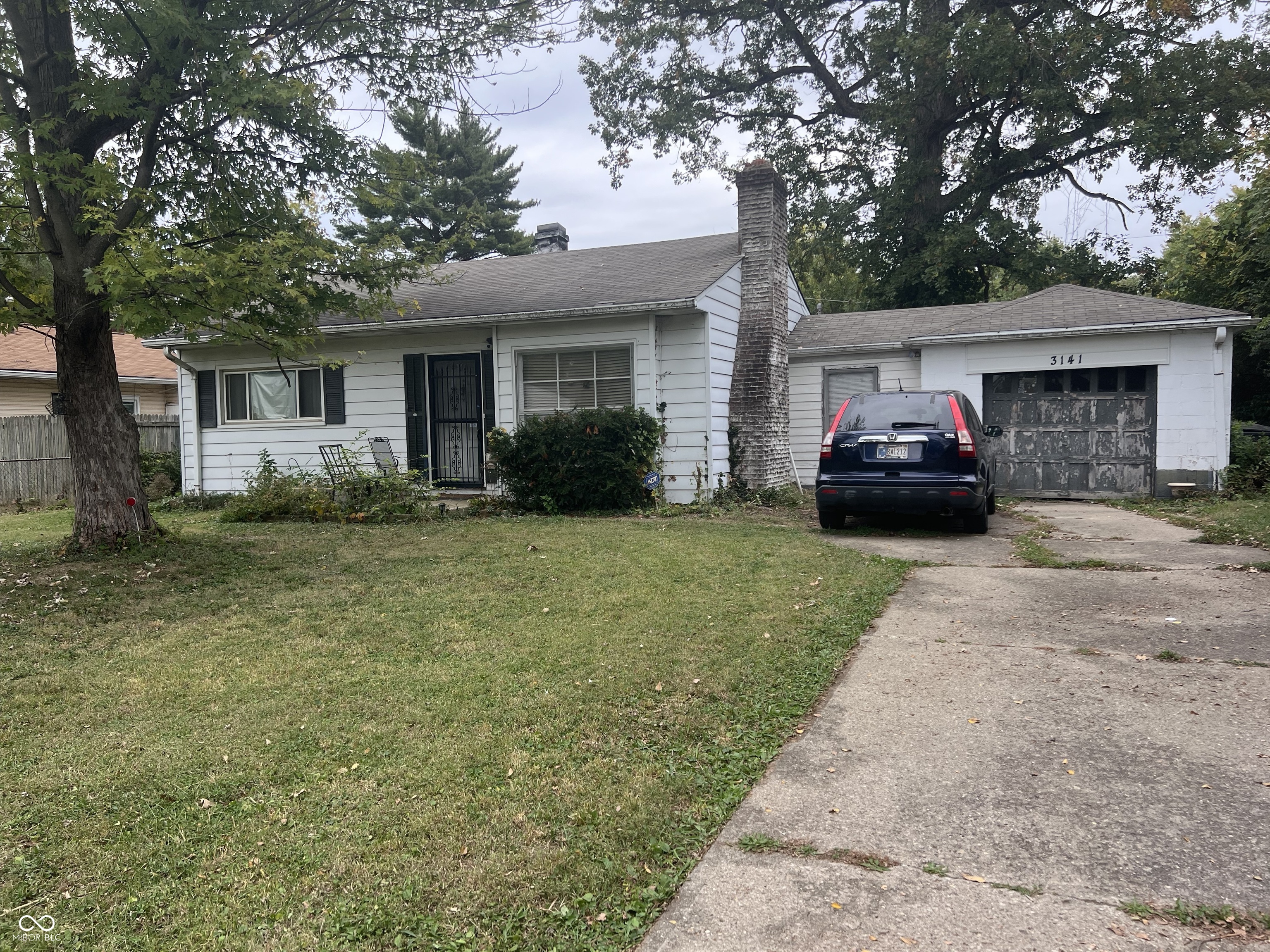 3141 N Bolton Avenue