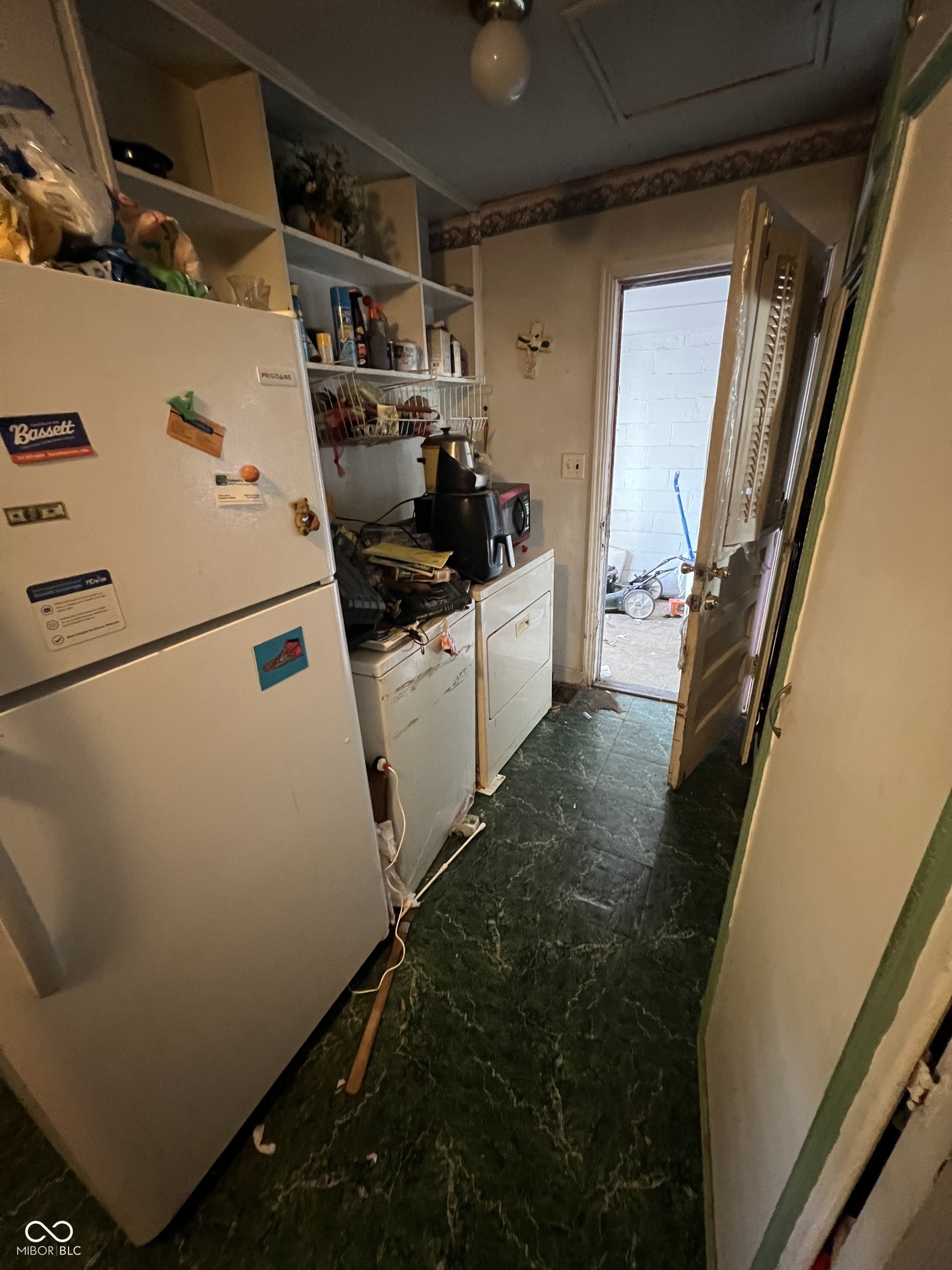 3141 N Bolton Avenue