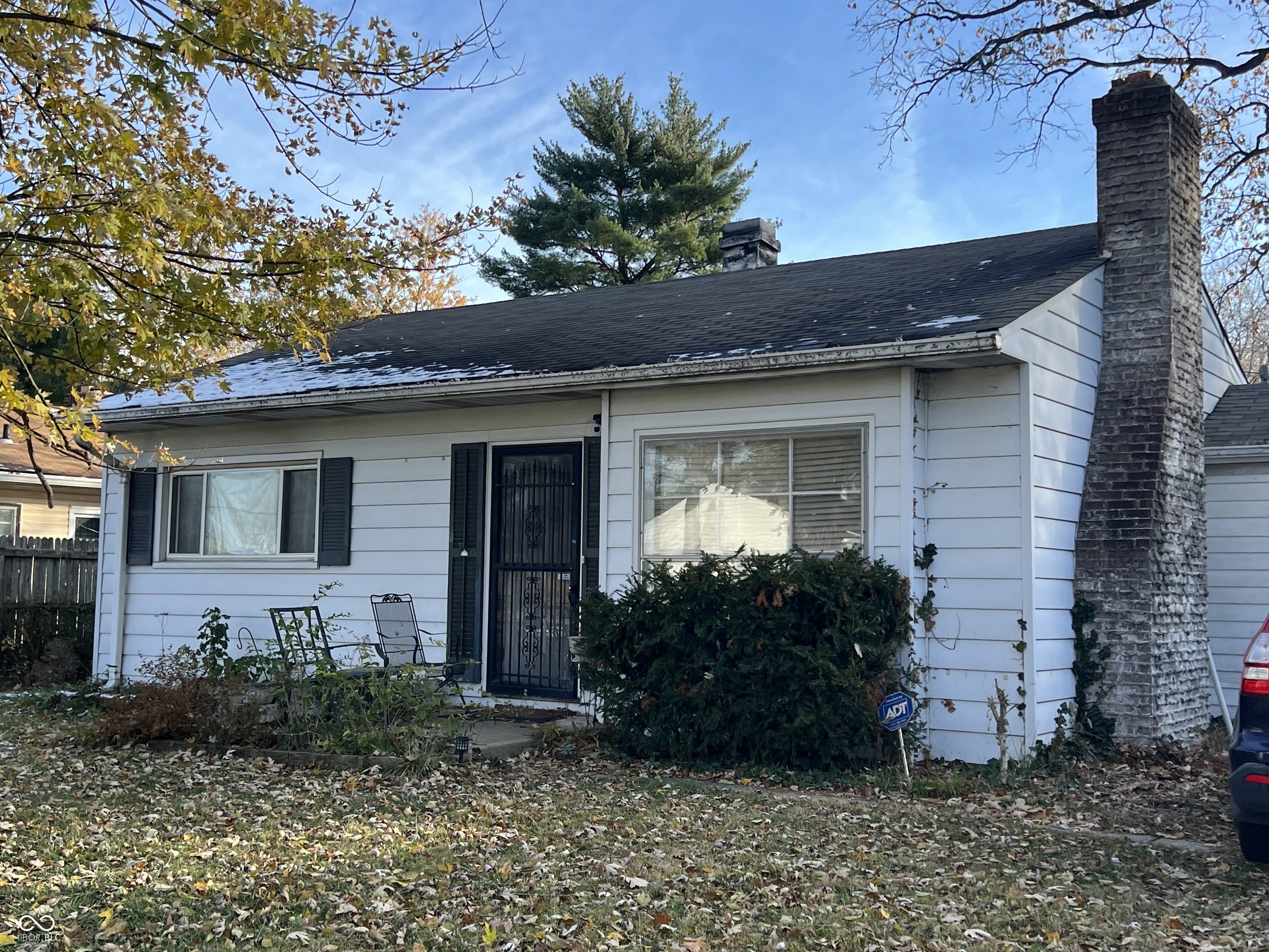 3141 N Bolton Avenue