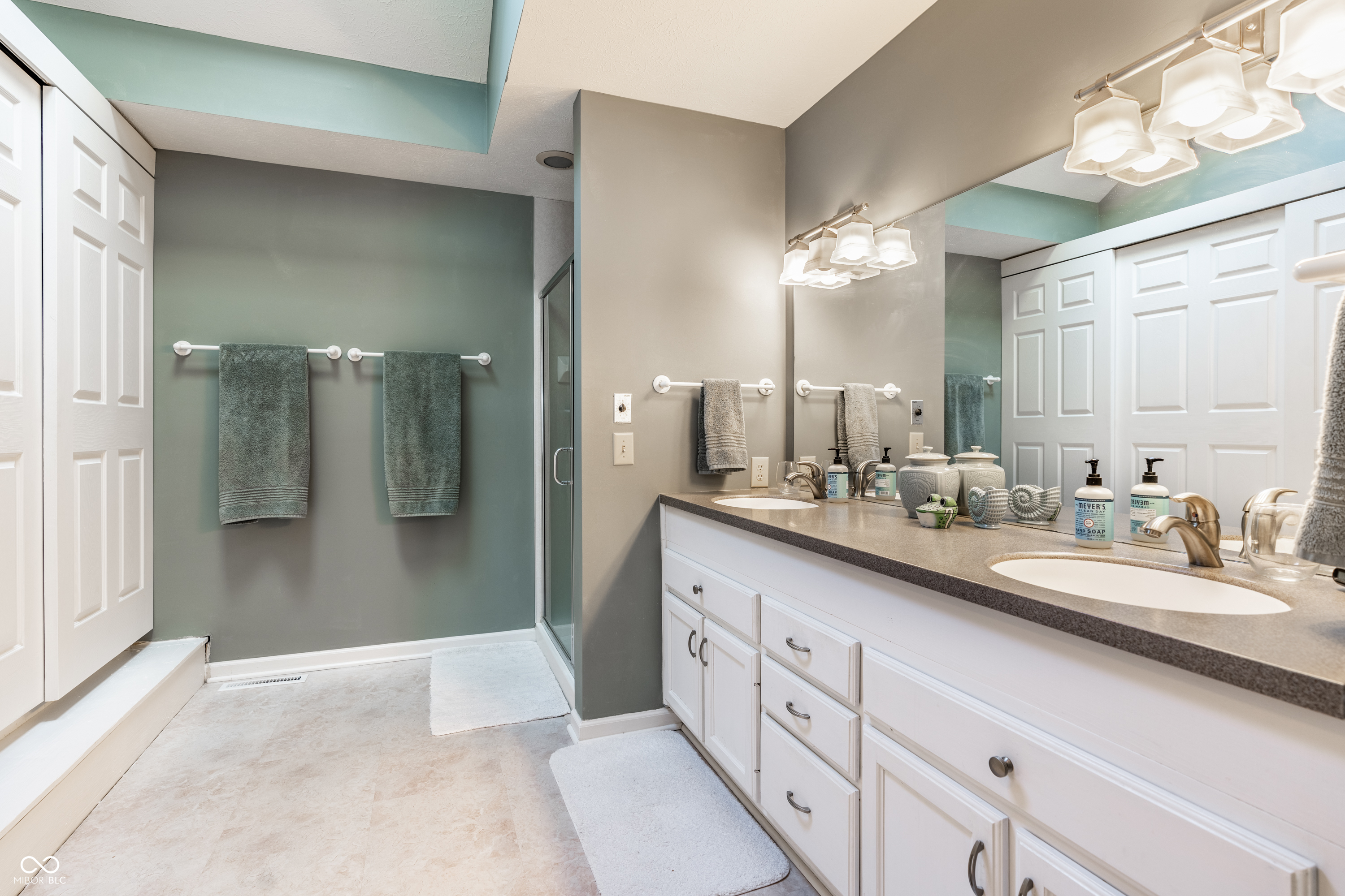 3312 Bay Road South Drive