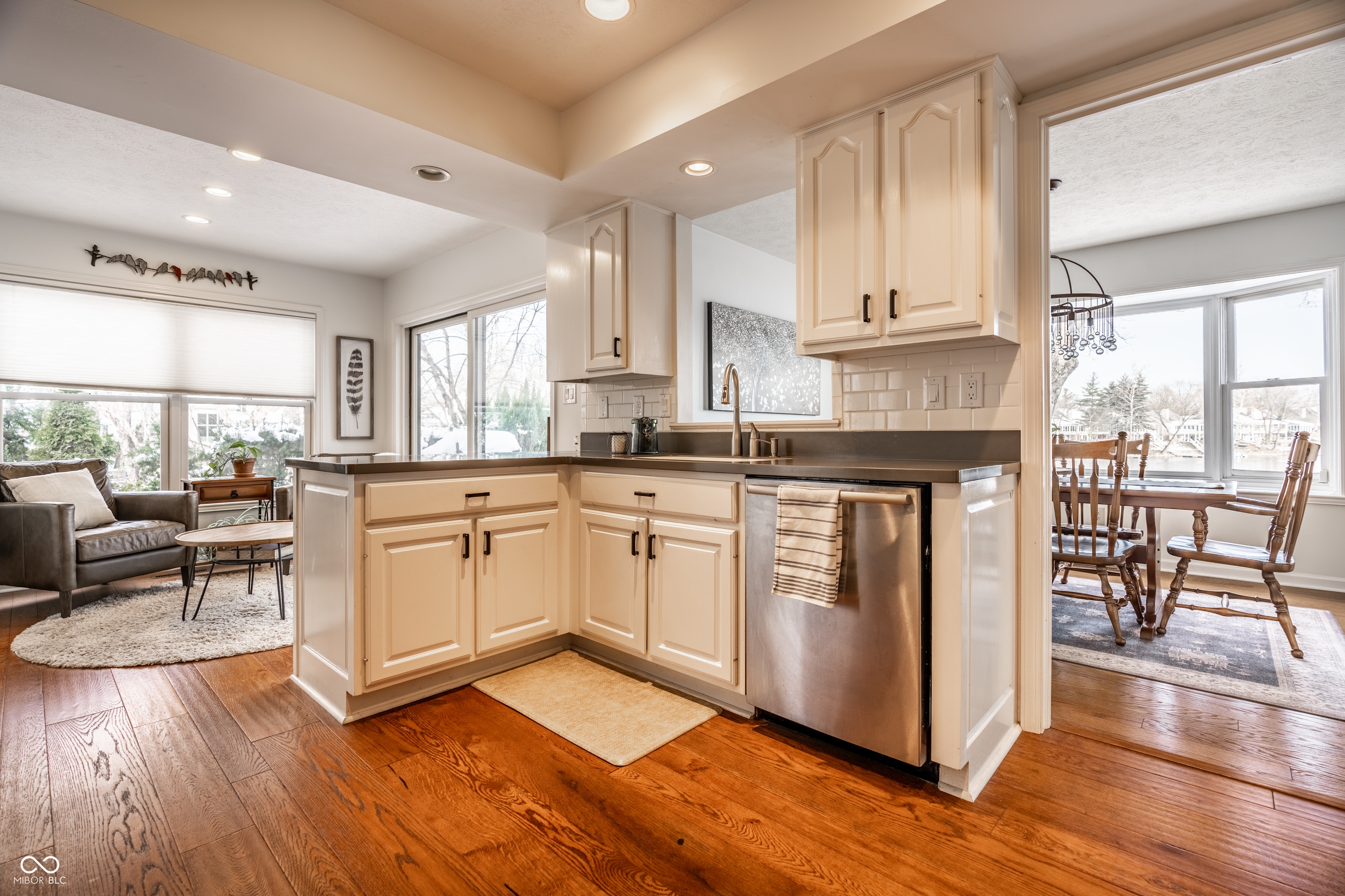 3312 Bay Road South Drive