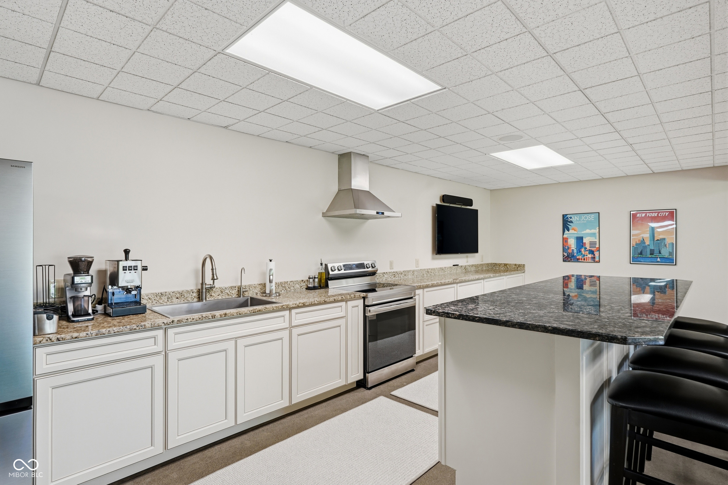 6553 Greyridge Boulevard