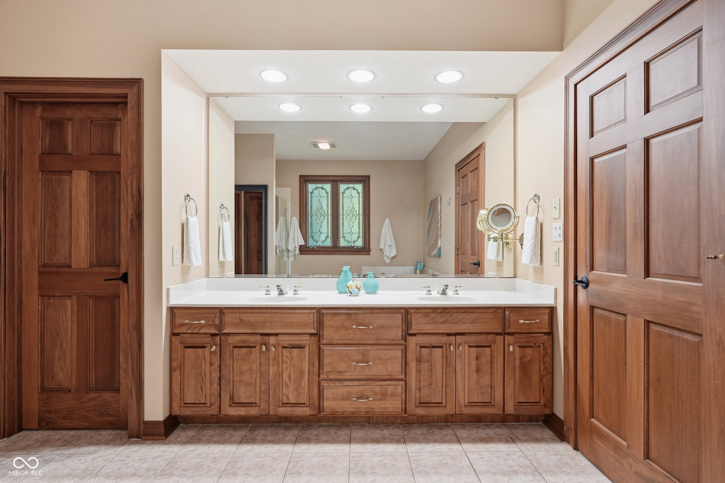 6553 Greyridge Boulevard