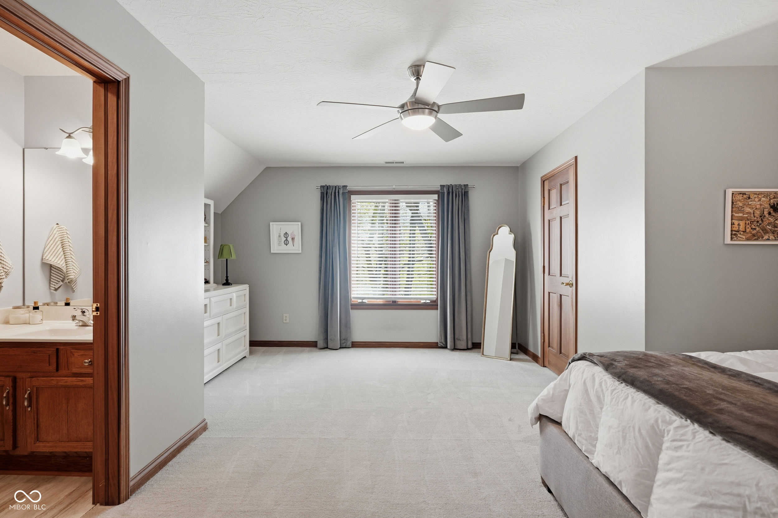 6553 Greyridge Boulevard