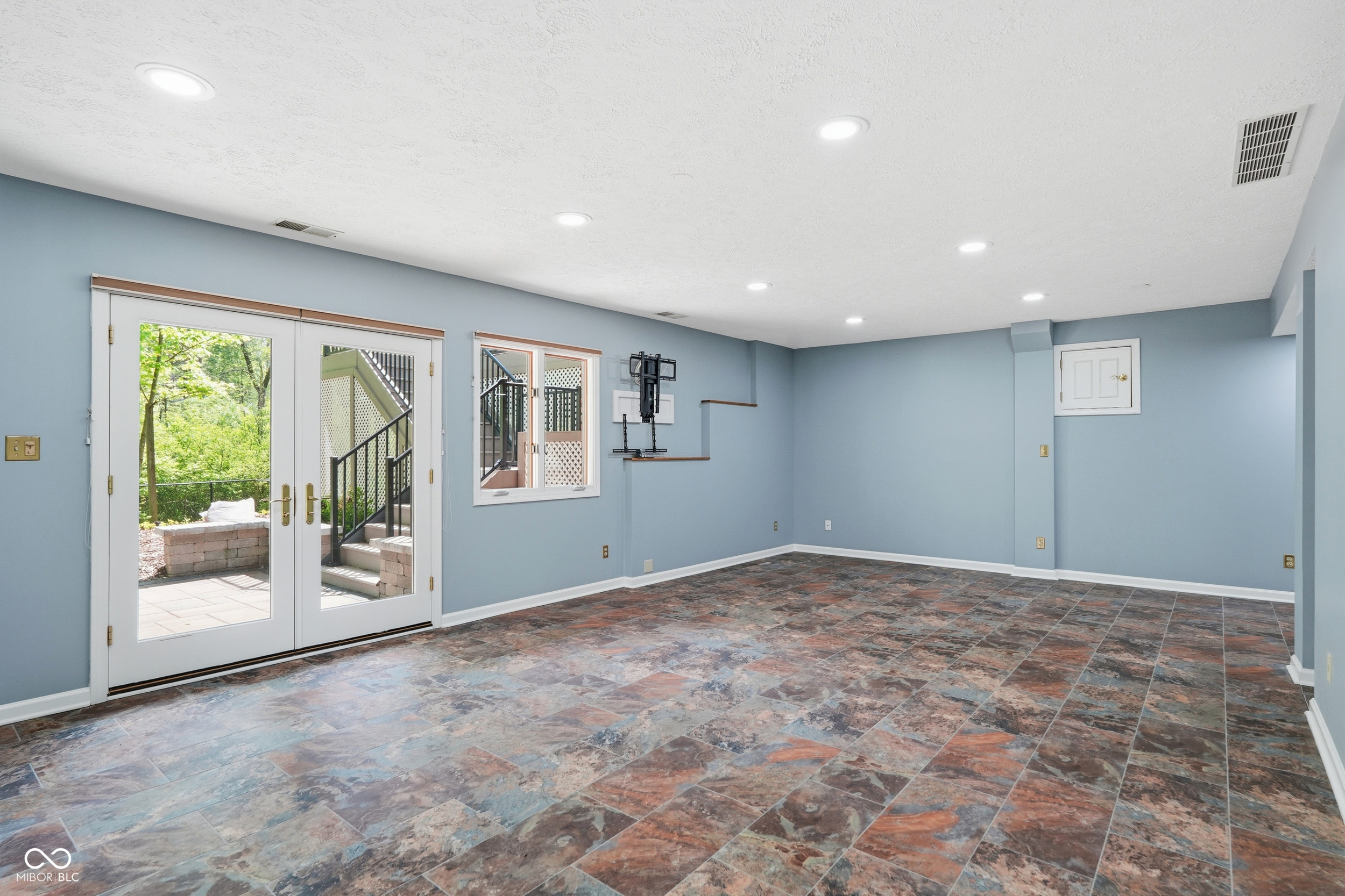 10649 Windjammer Circle