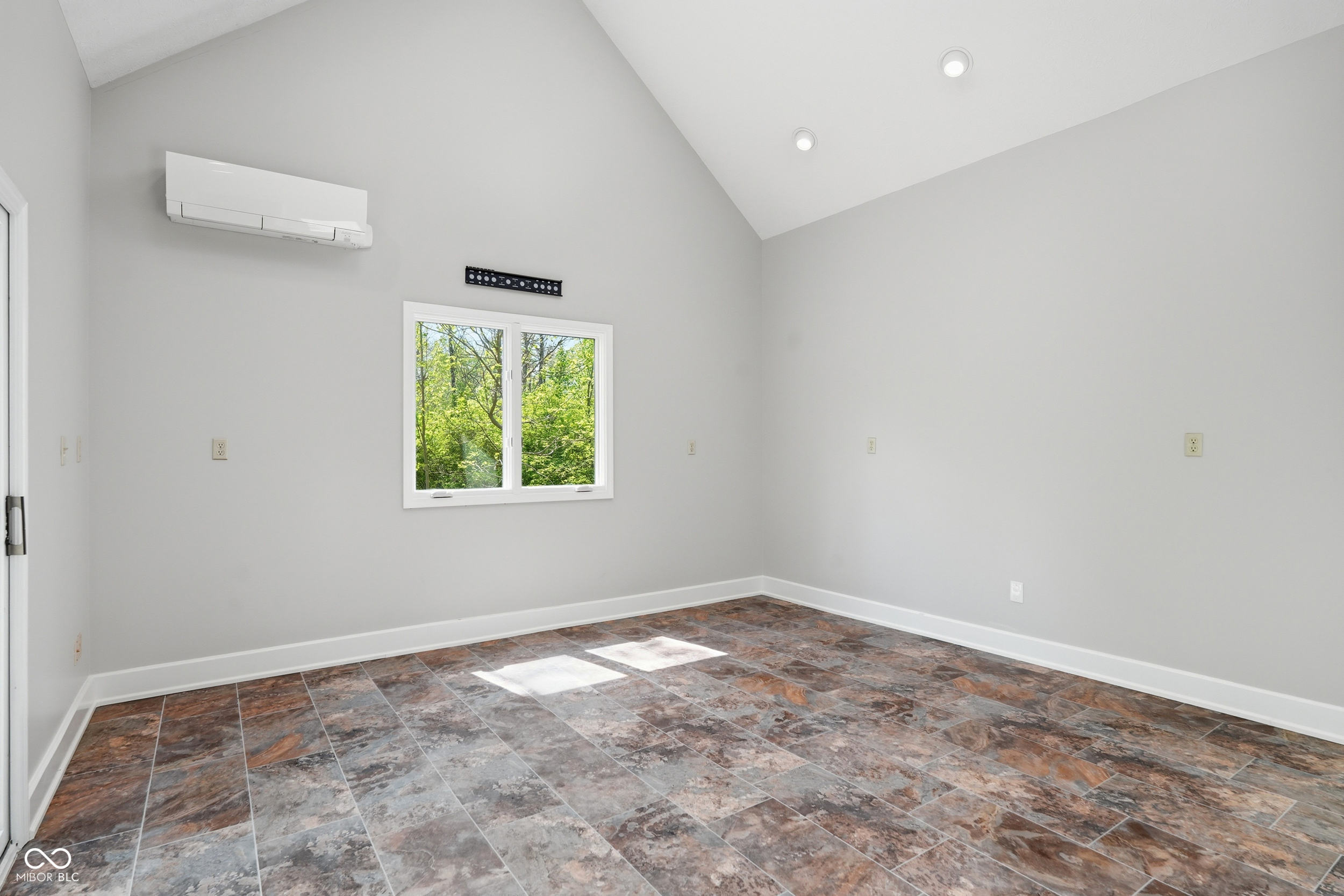 10649 Windjammer Circle