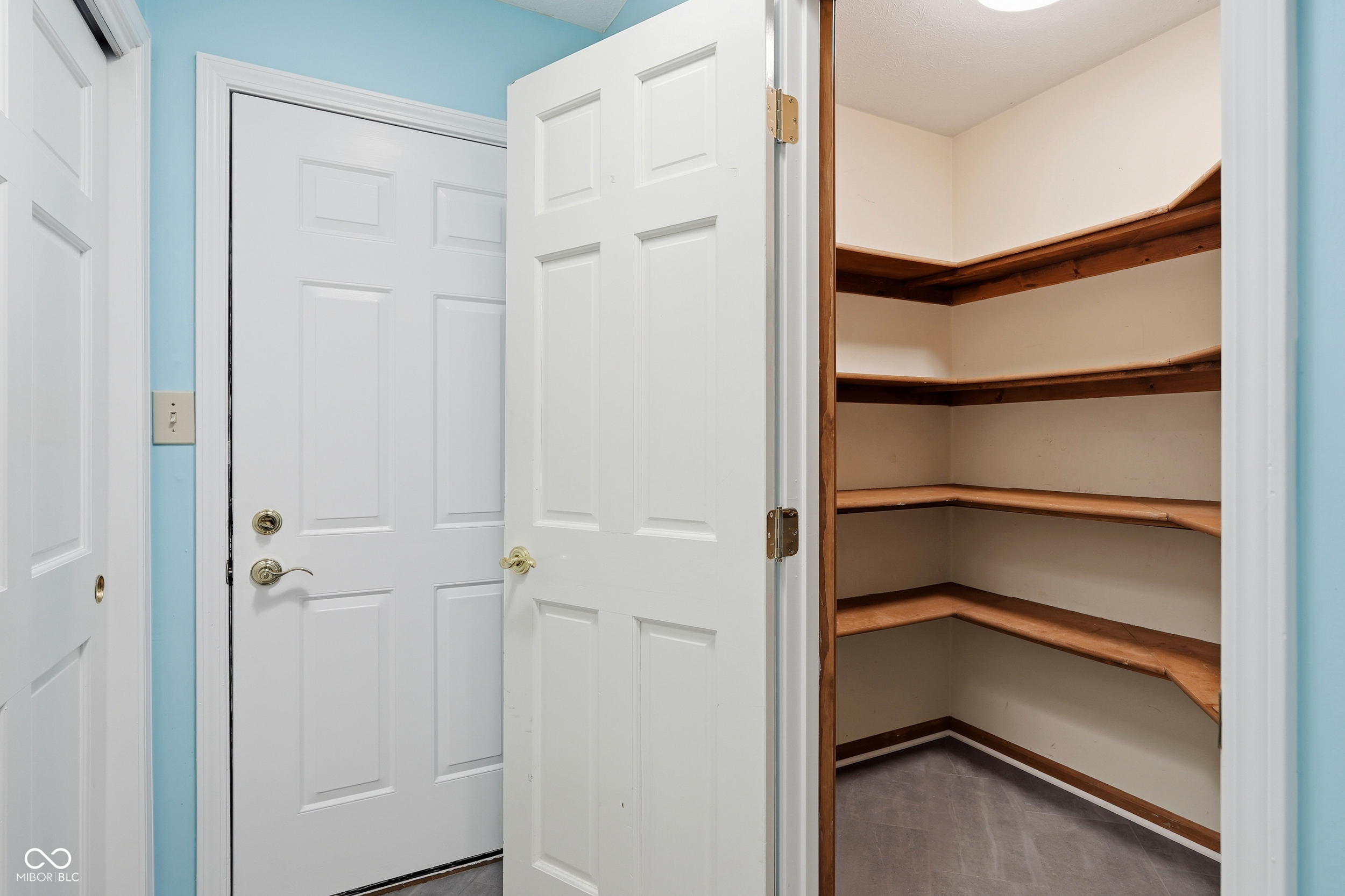 10649 Windjammer Circle