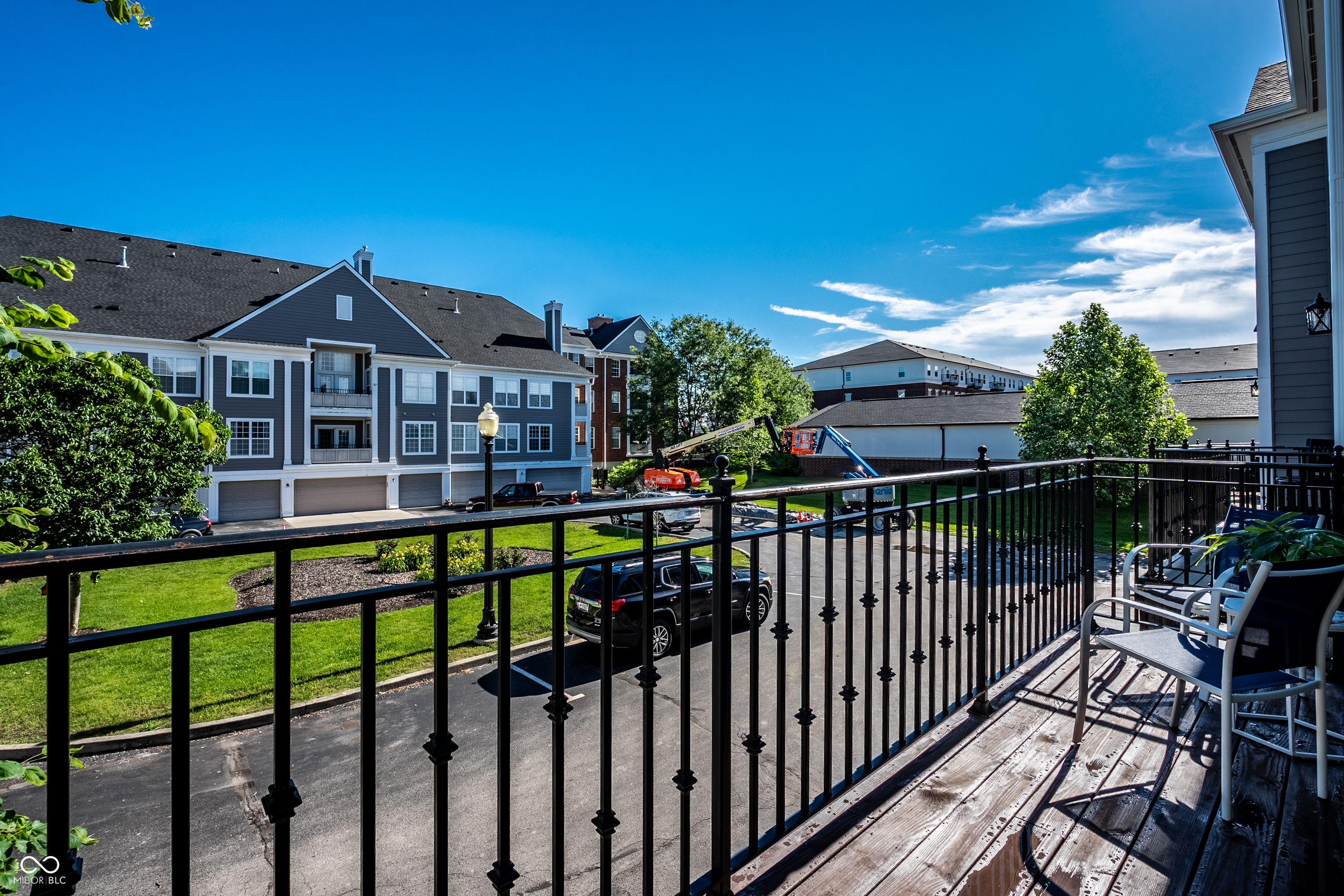 464 American Way S
